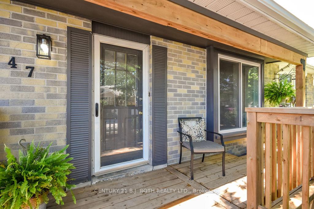 Photo 3 of 47 Stewart Avenue, New Tecumseth, Alliston — HOMEH