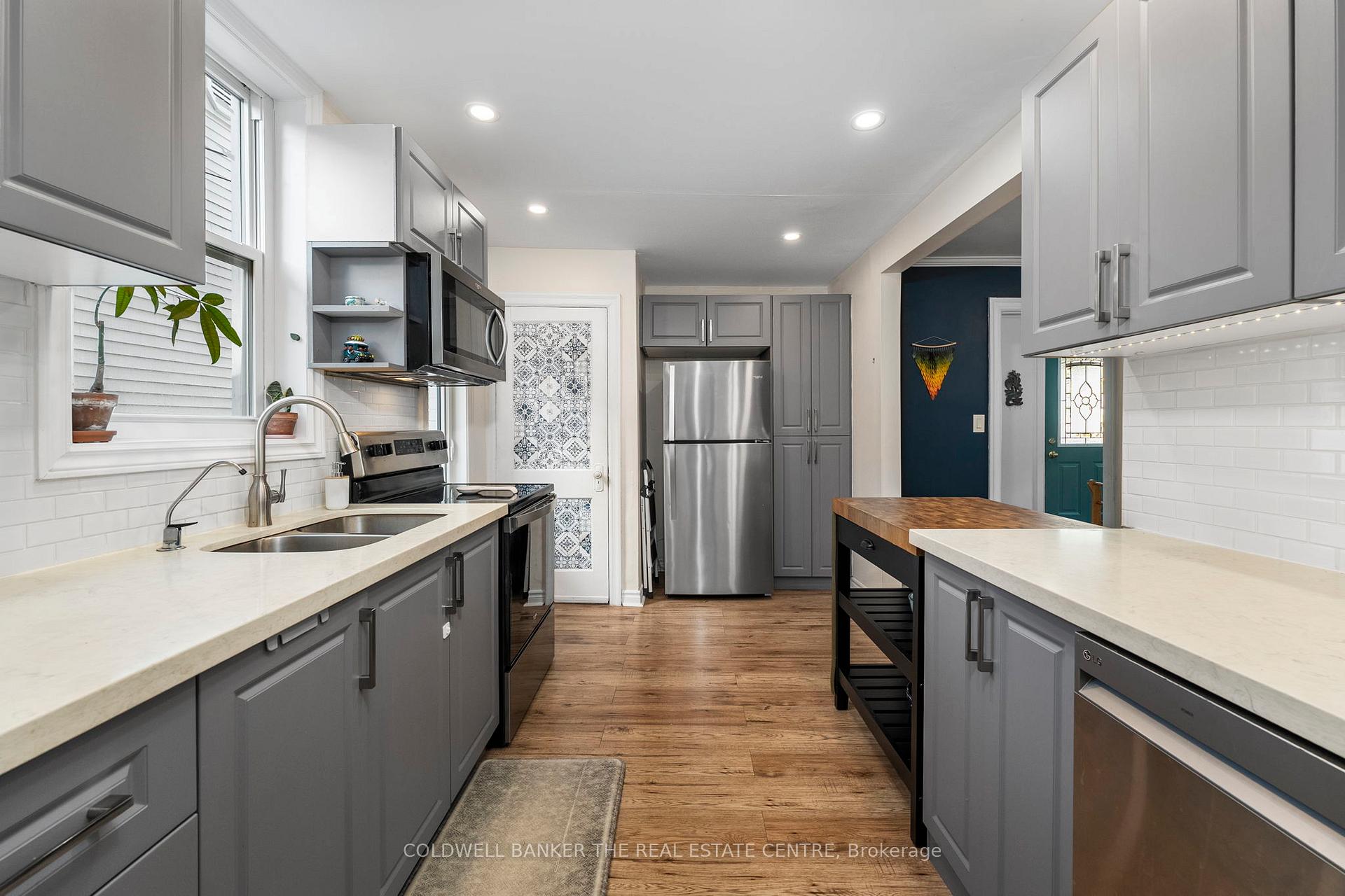 Photo 13 of 105 Hillcroft Street, Oshawa, O'Neill — HOMEH