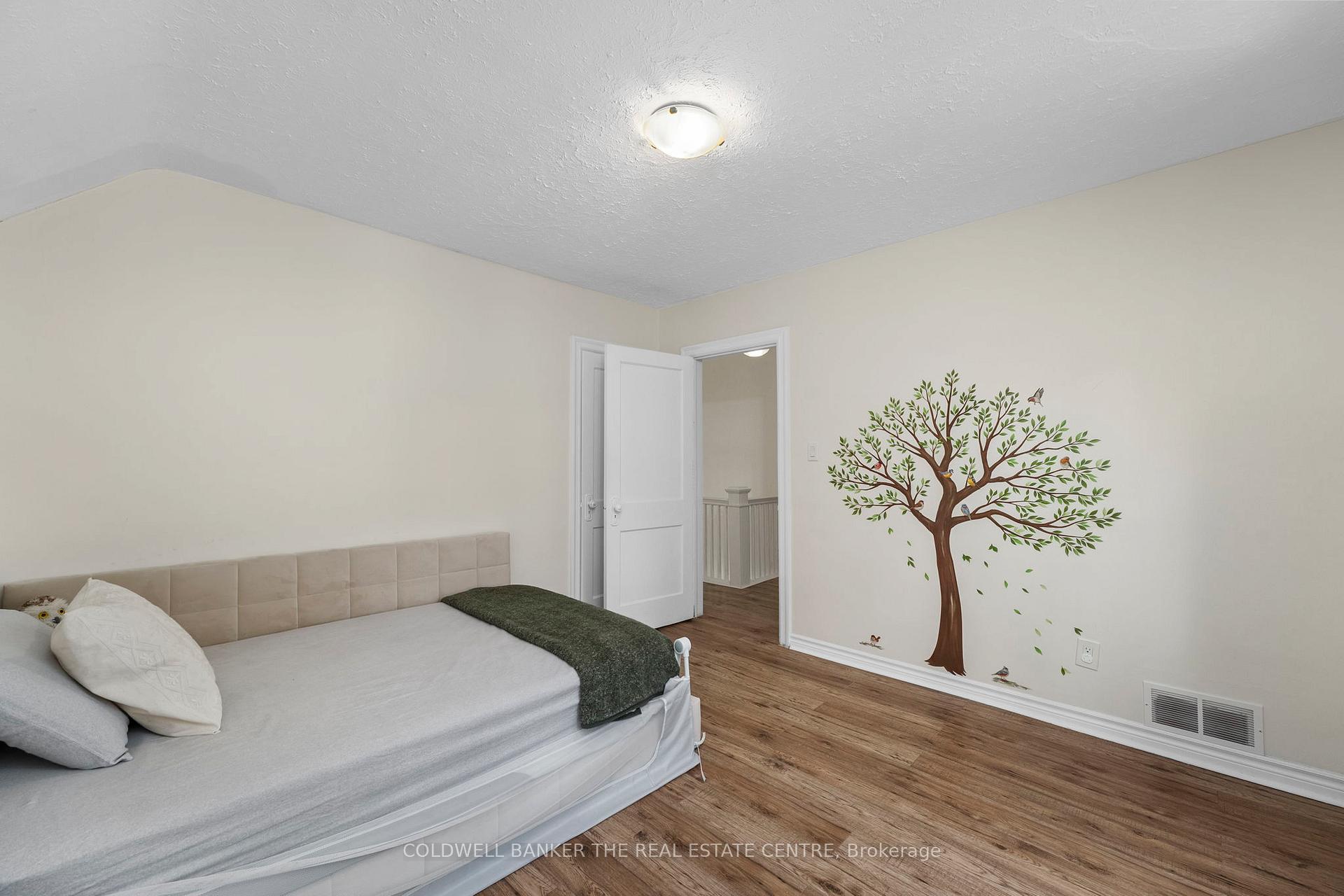 Photo 24 of 105 Hillcroft Street, Oshawa, O'Neill — HOMEH