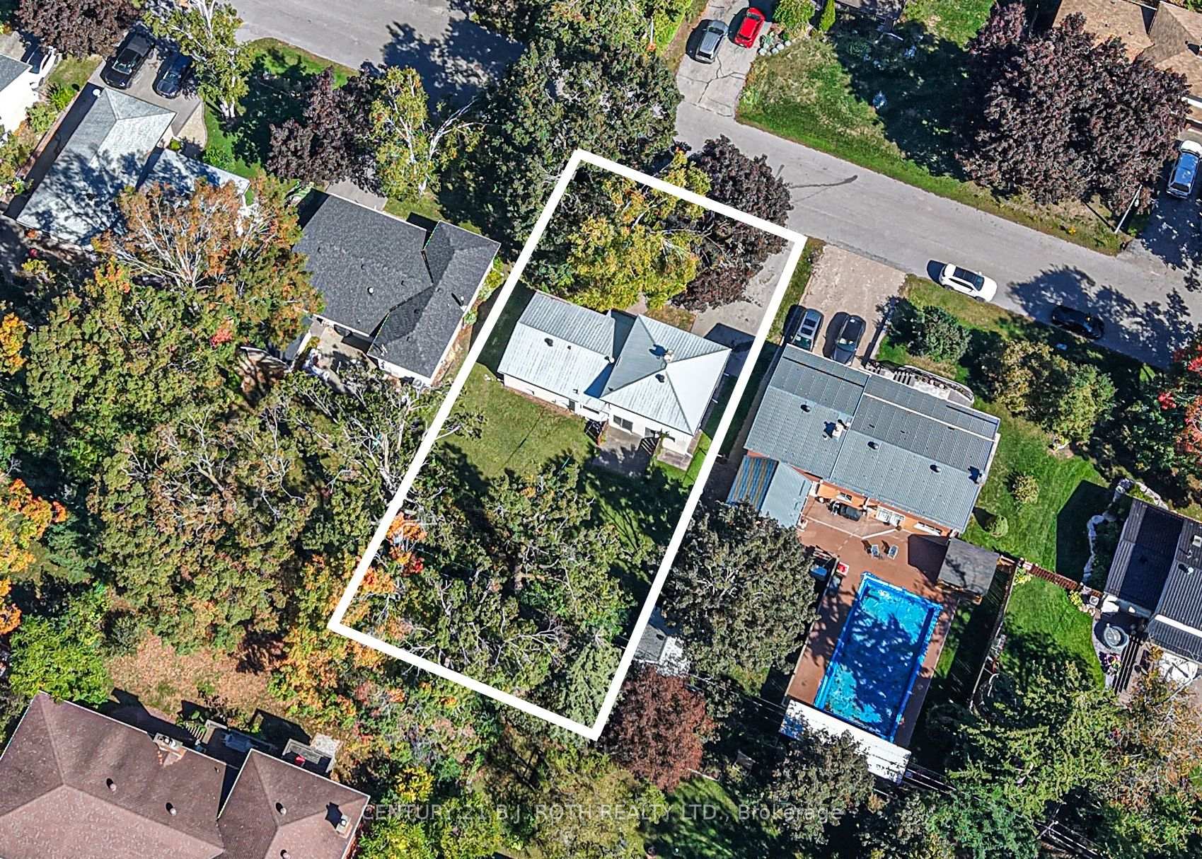 Photo 12 of 417 Harmon Road, Orillia — HOMEH