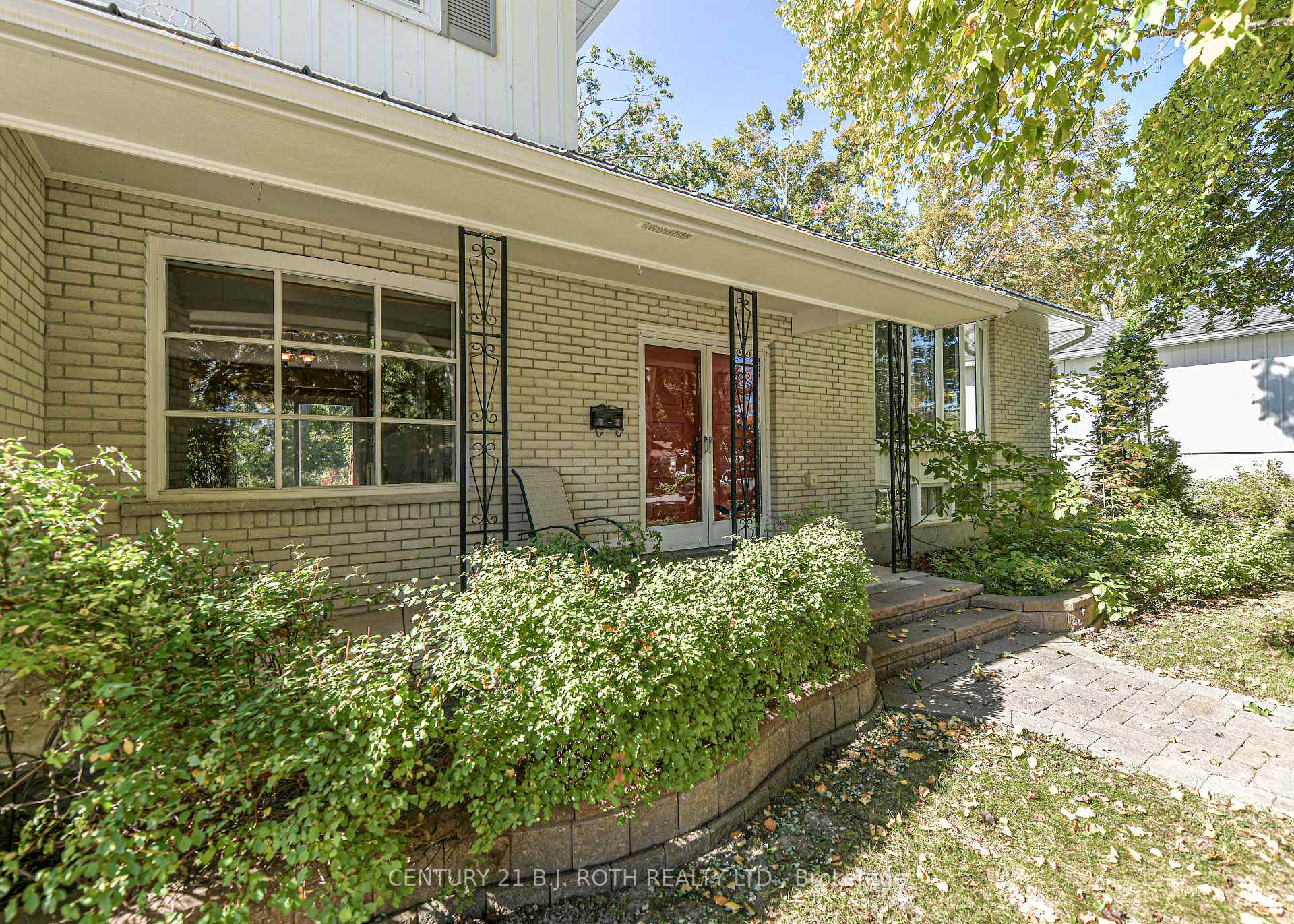Photo 16 of 417 Harmon Road, Orillia — HOMEH