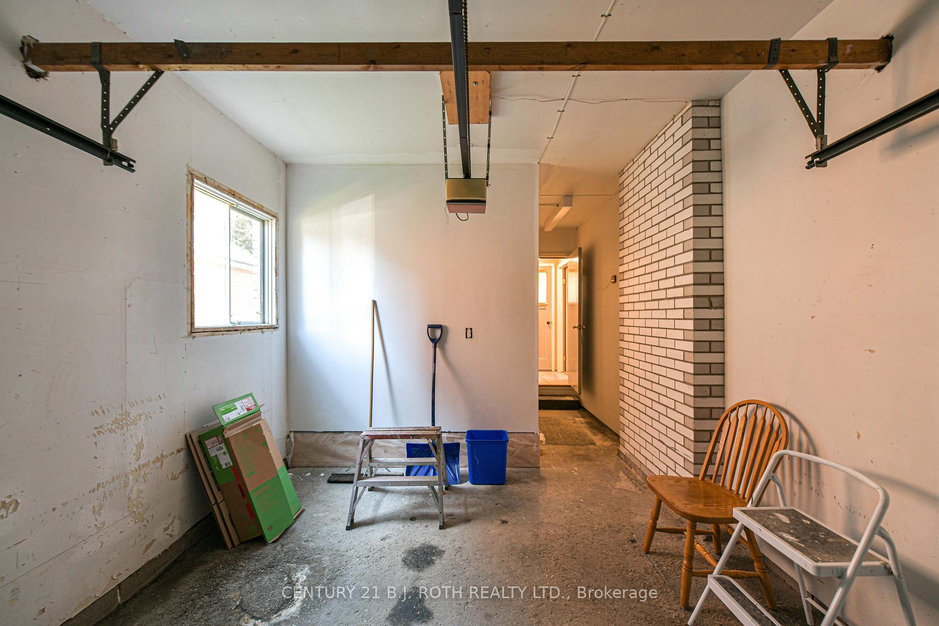 Photo 22 of 417 Harmon Road, Orillia — HOMEH