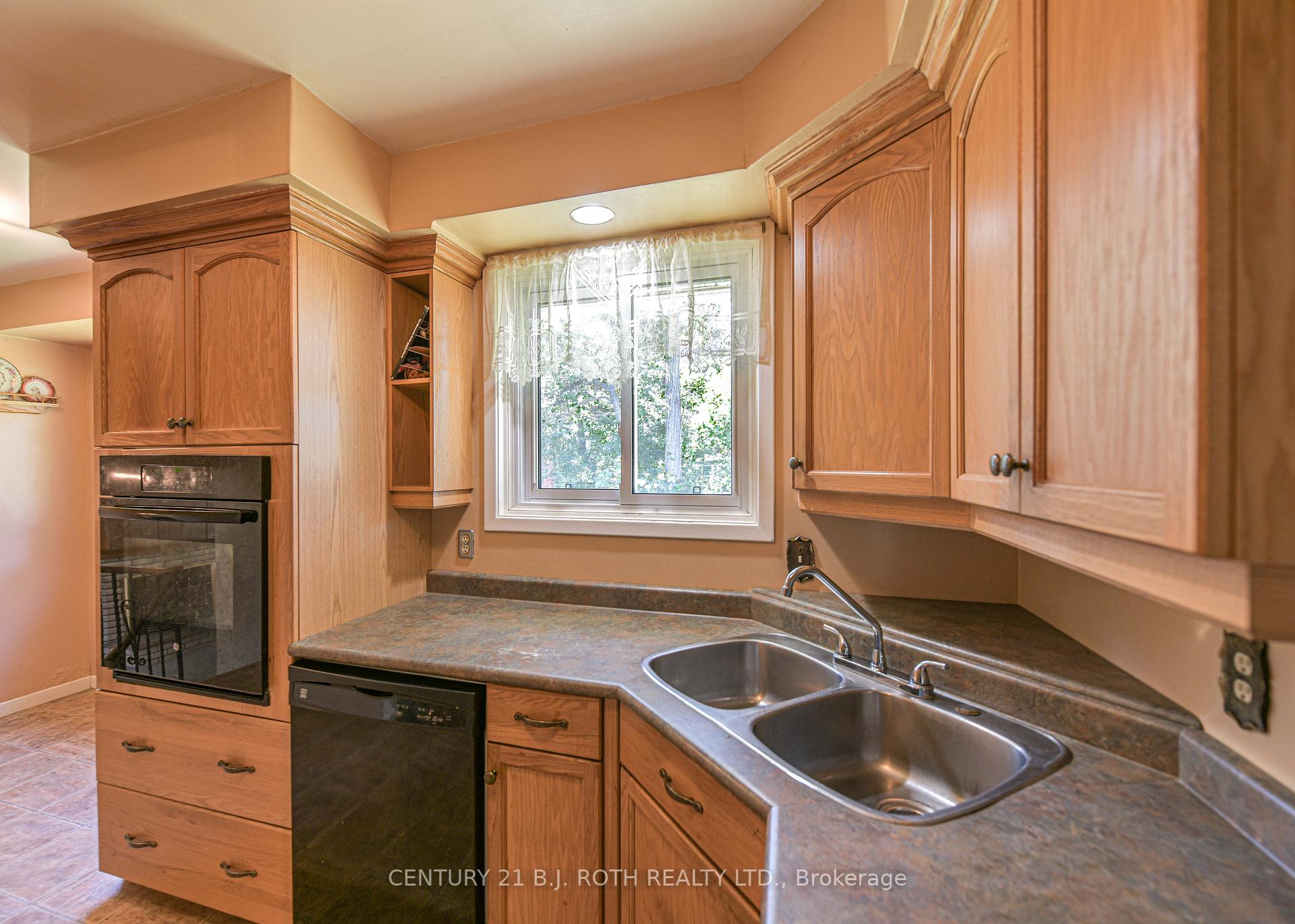 Photo 29 of 417 Harmon Road, Orillia — HOMEH