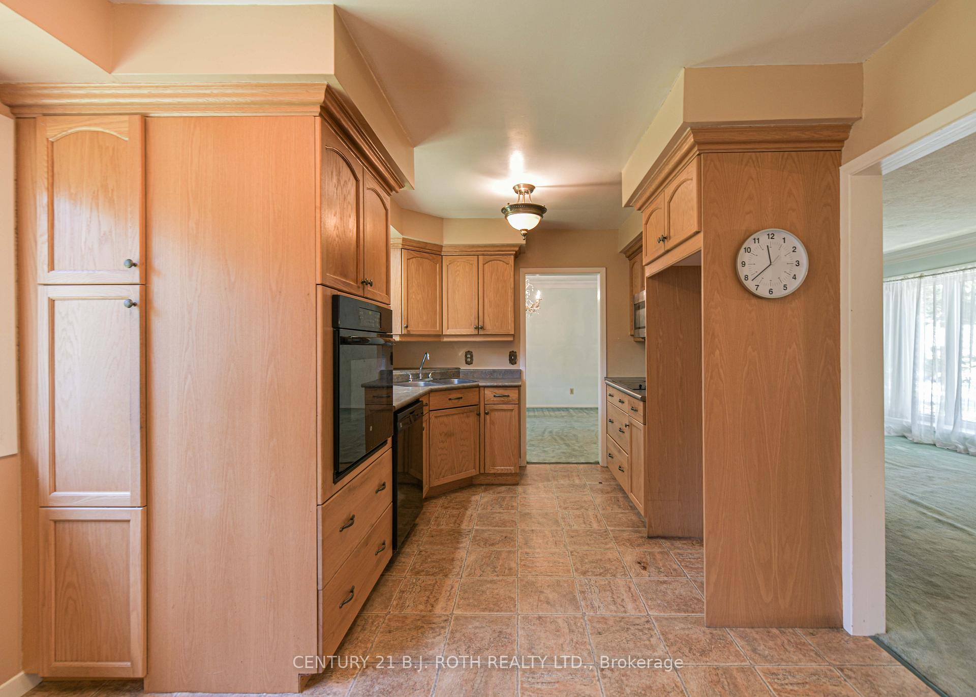 Photo 31 of 417 Harmon Road, Orillia — HOMEH