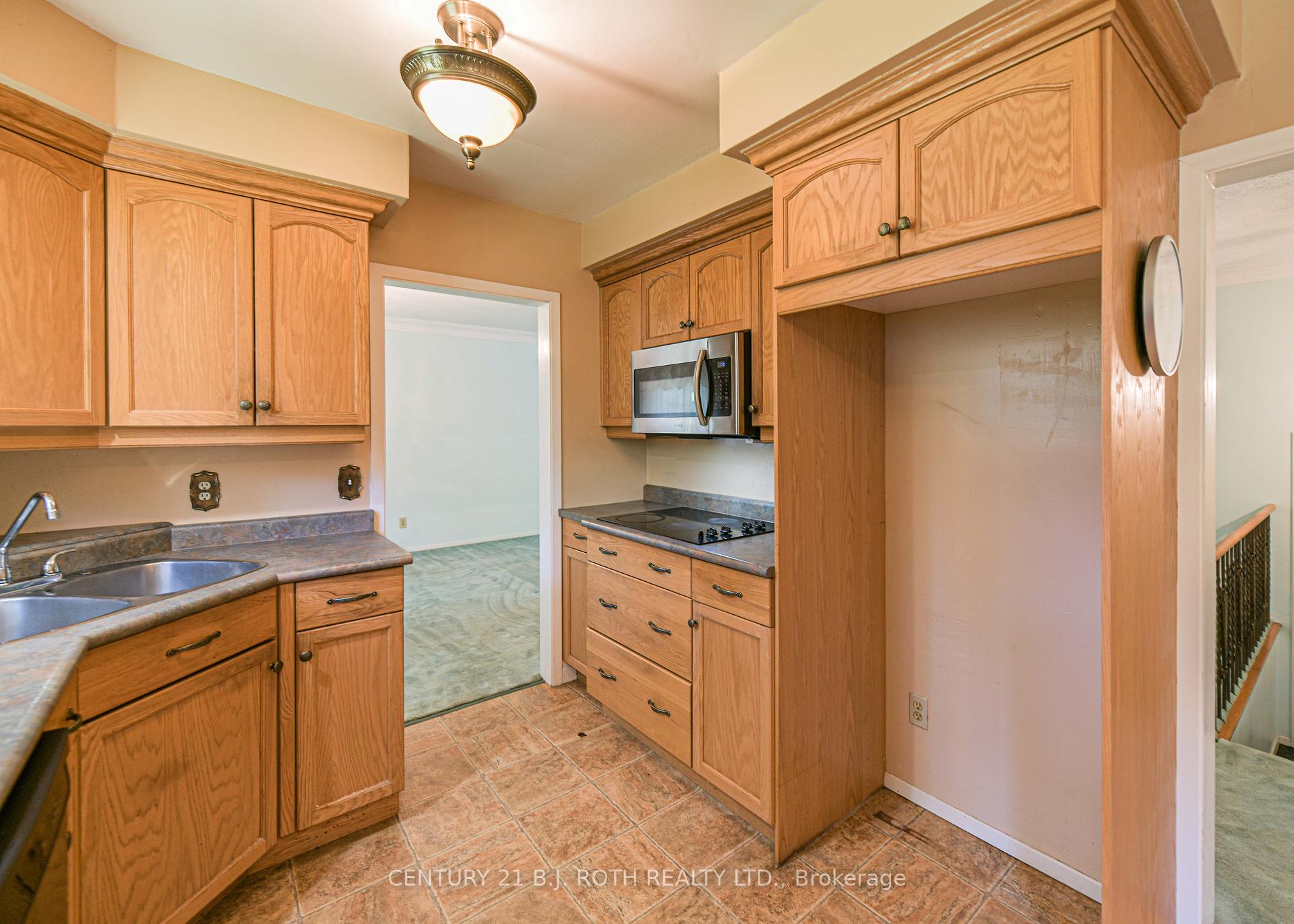 Photo 32 of 417 Harmon Road, Orillia — HOMEH