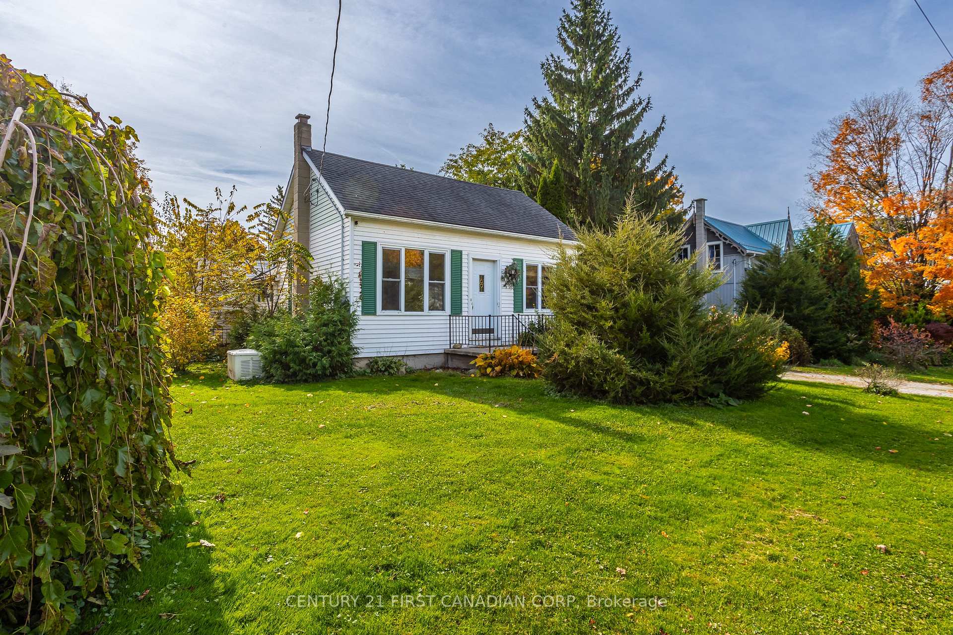 Photo 2 of 165 William Street, North Middlesex, Alisa Craig — HOMEH