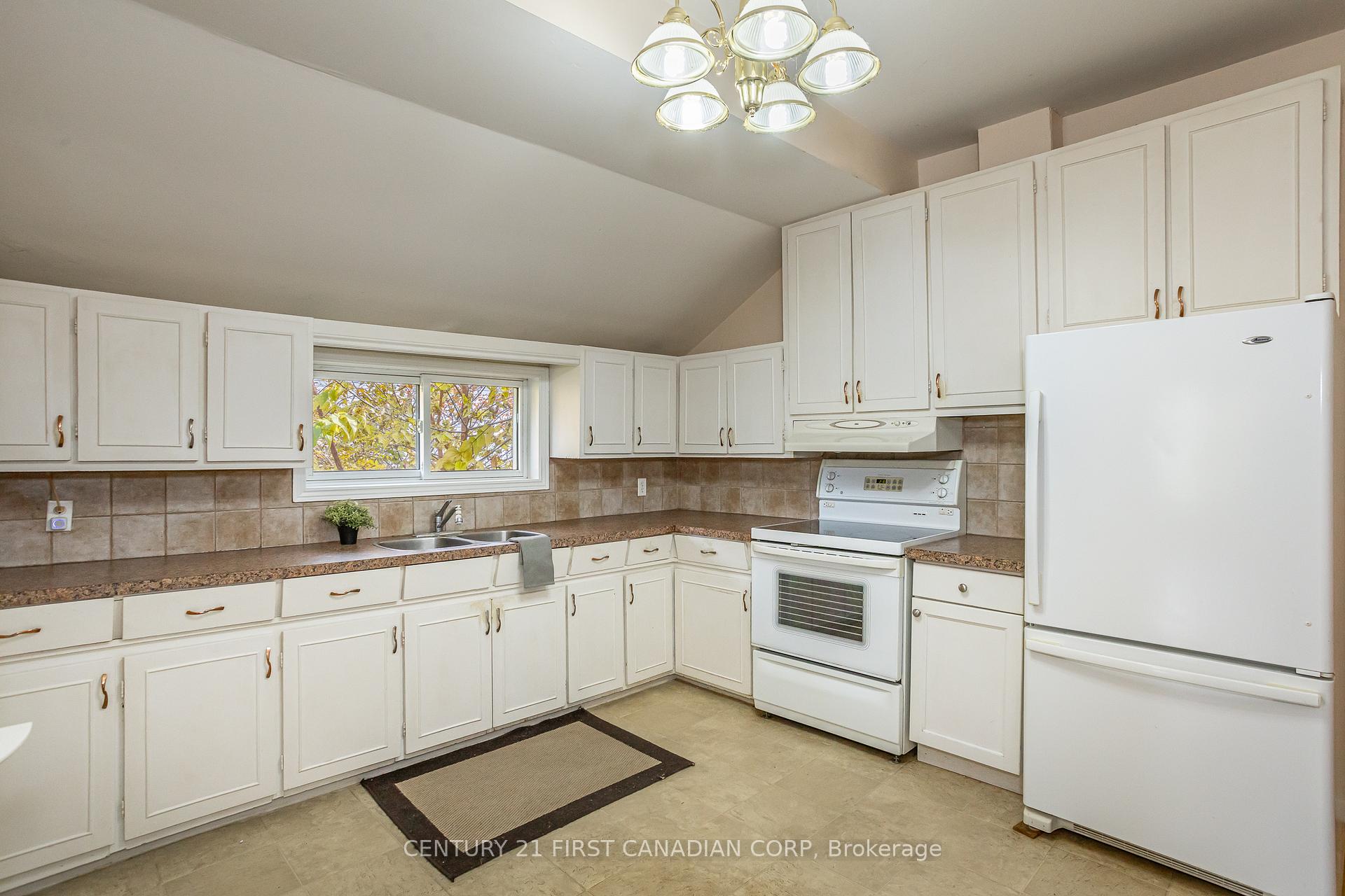 Photo 8 of 165 William Street, North Middlesex, Alisa Craig — HOMEH