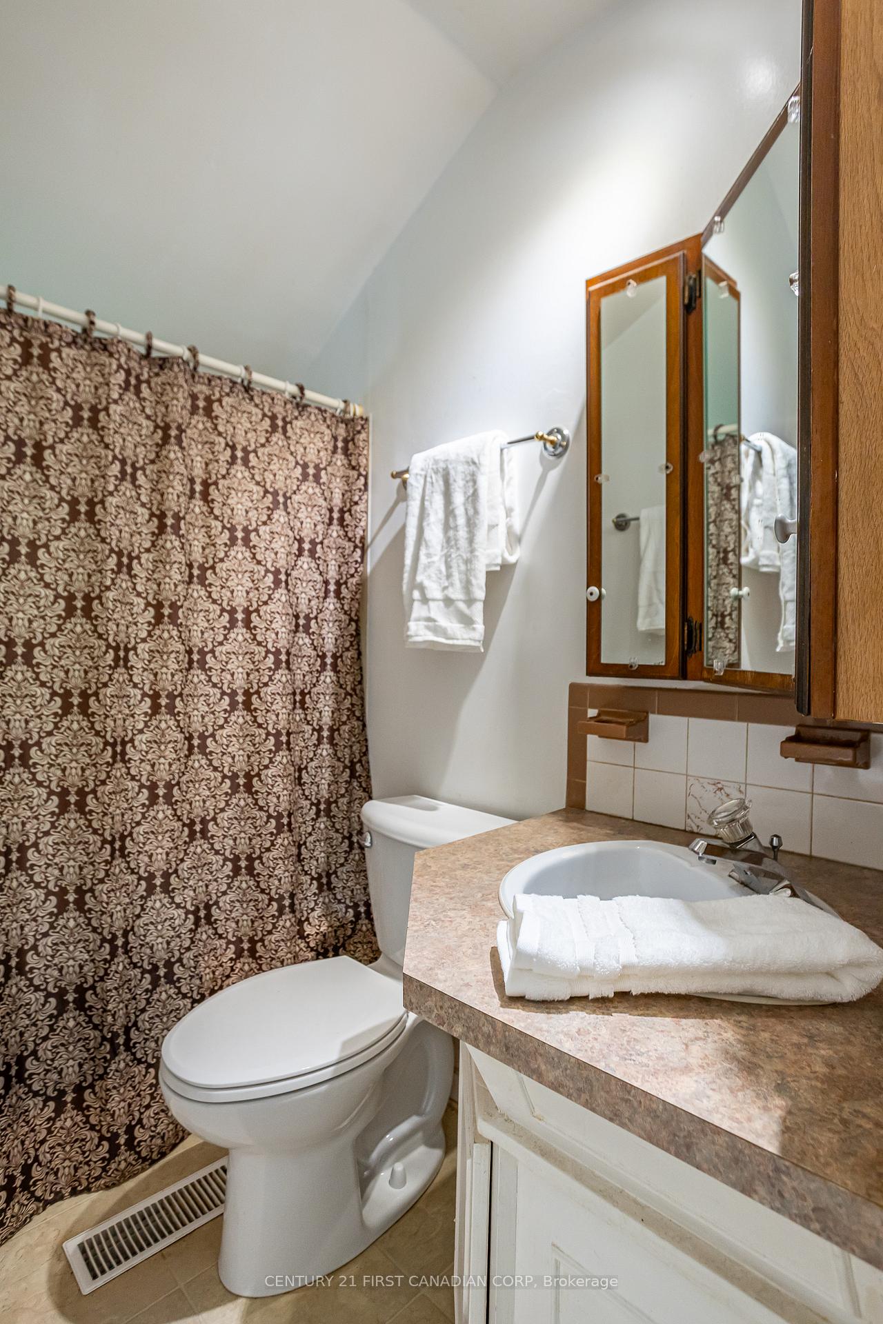 Photo 17 of 165 William Street, North Middlesex, Alisa Craig — HOMEH