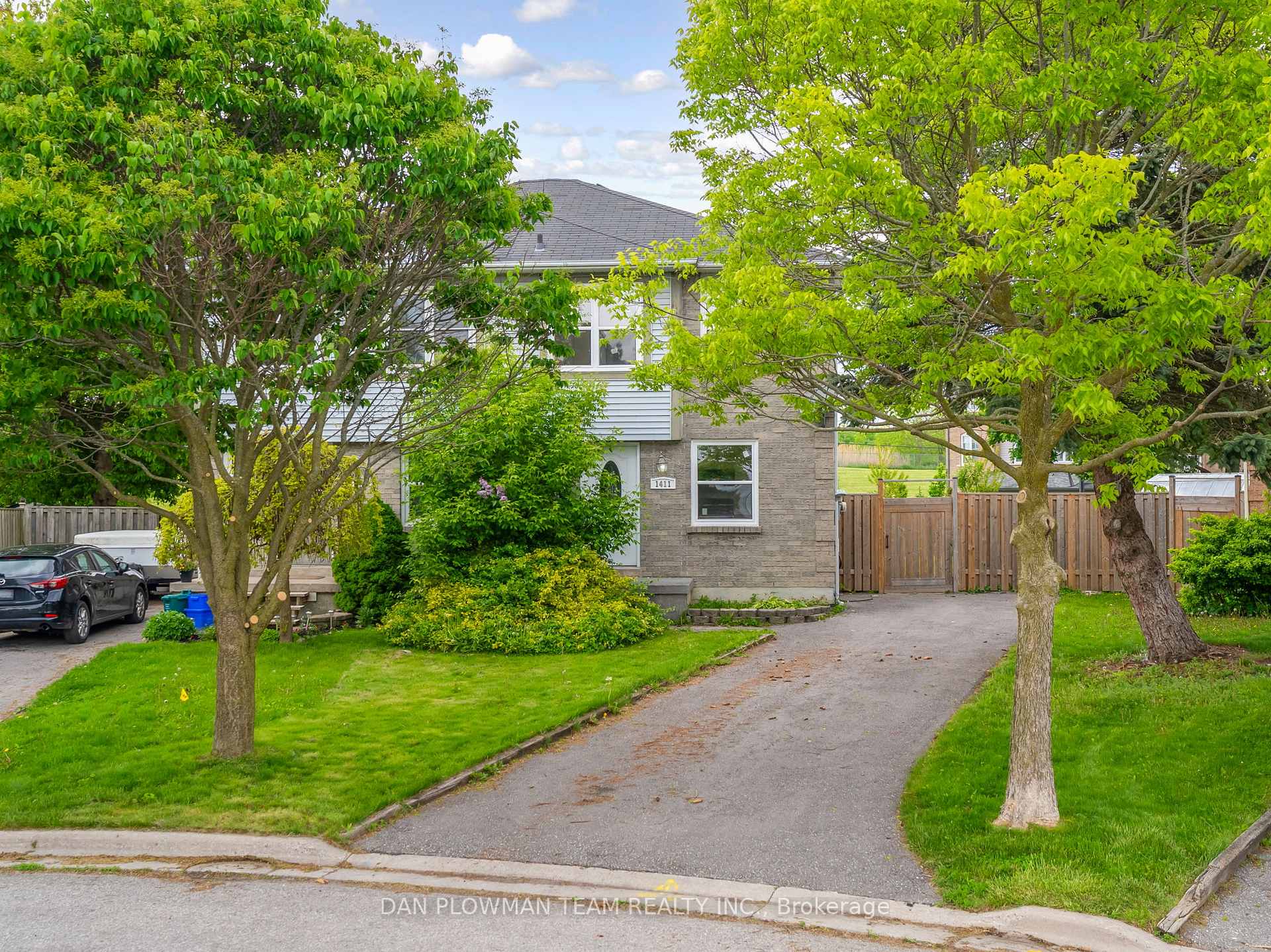Front of 1411 Beaverbrook Court