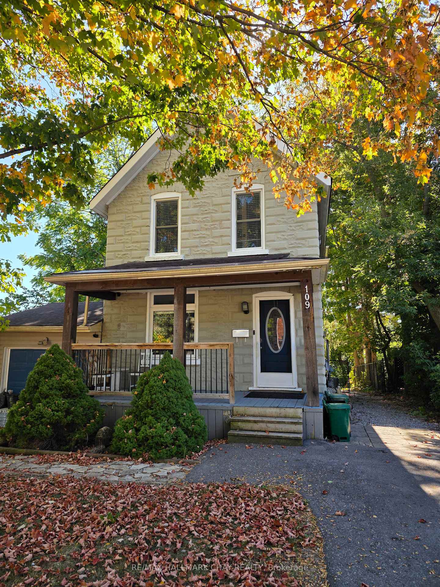 Photo 1 of 109 Borland Street E, Orillia — HOMEH