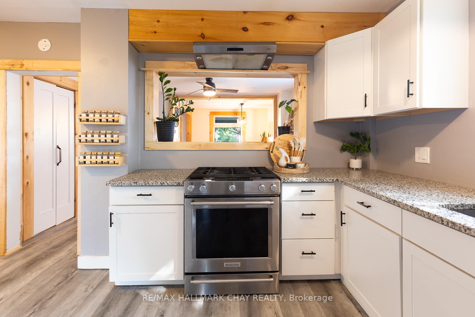 Photo 10 of 109 Borland Street E, Orillia — HOMEH
