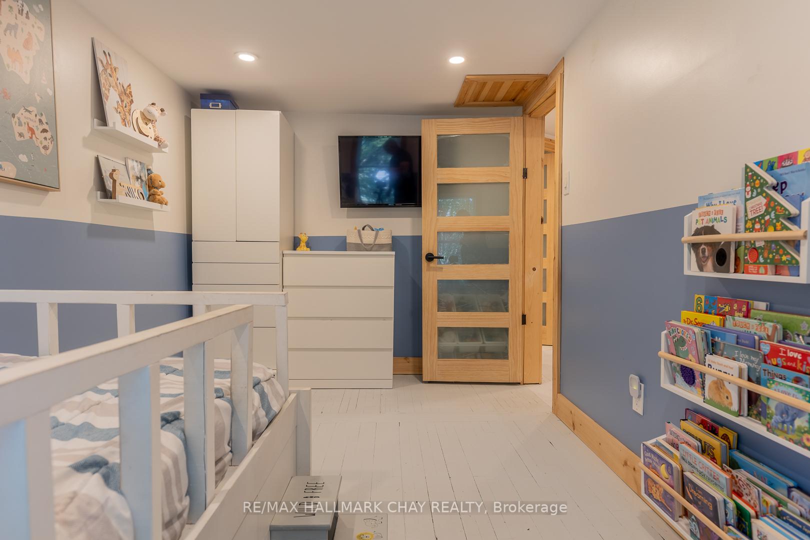 Photo 16 of 109 Borland Street E, Orillia — HOMEH