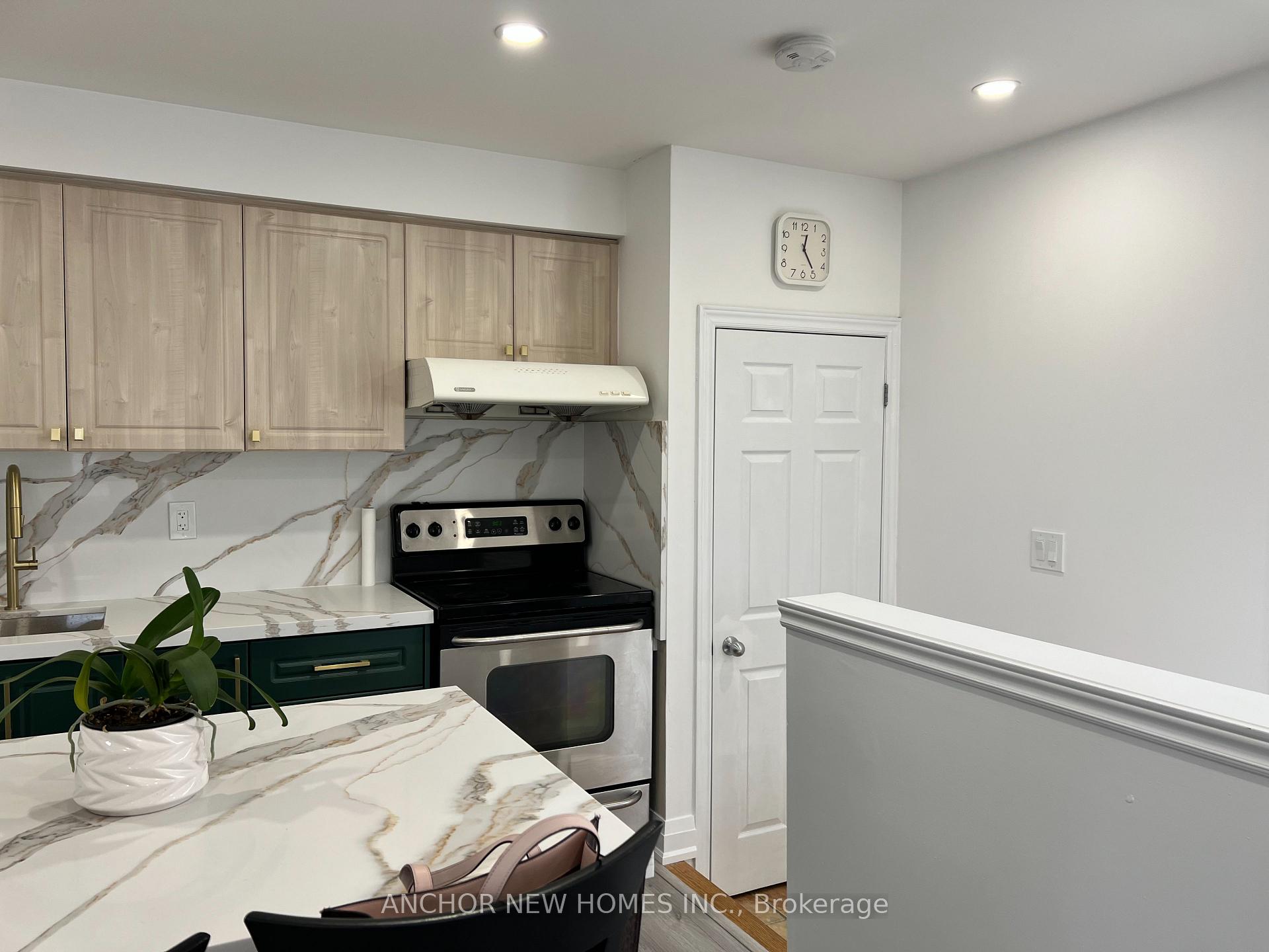 Photo 3 of Unit Coach H, 25 Northvale Rd, Markham, Cornell — HOMEH