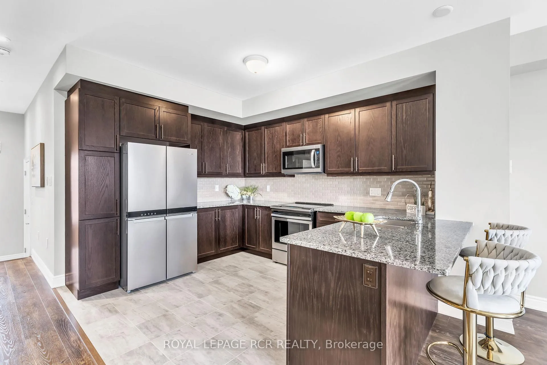 Photo 10 of 215 Walker Boulevard, New Tecumseth, Alliston — HOMEH