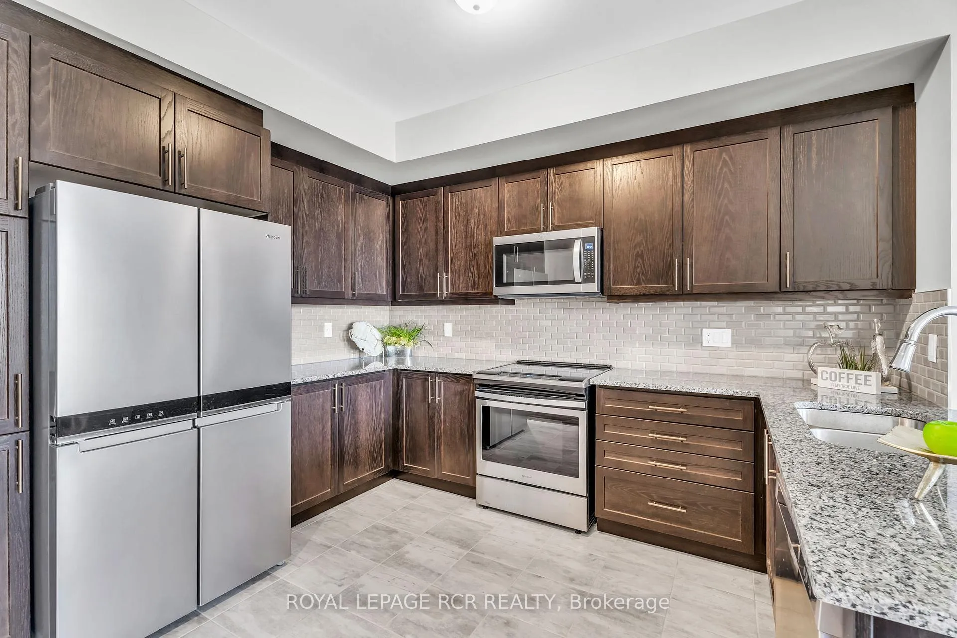 Photo 12 of 215 Walker Boulevard, New Tecumseth, Alliston — HOMEH