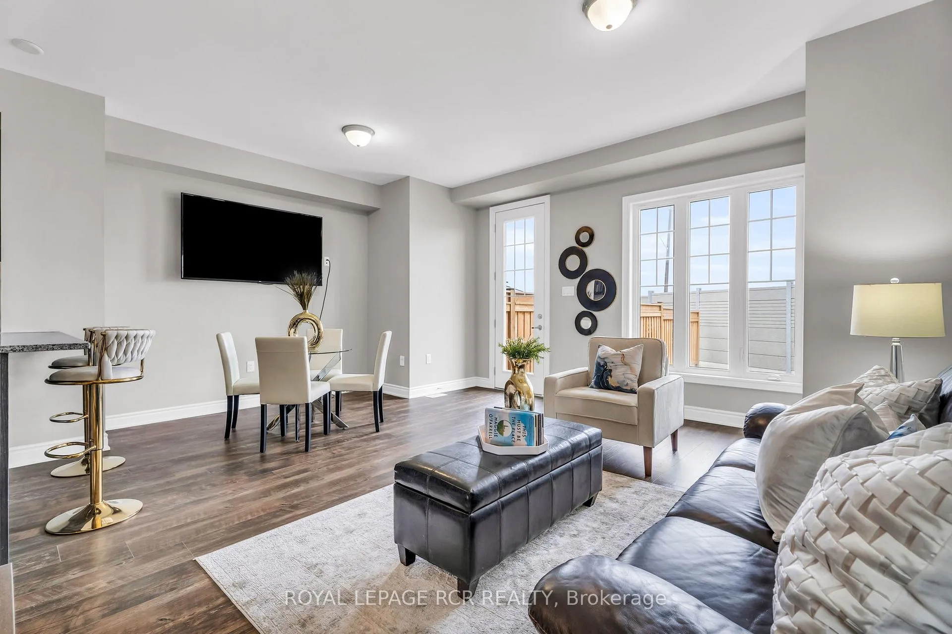 Photo 19 of 215 Walker Boulevard, New Tecumseth, Alliston — HOMEH