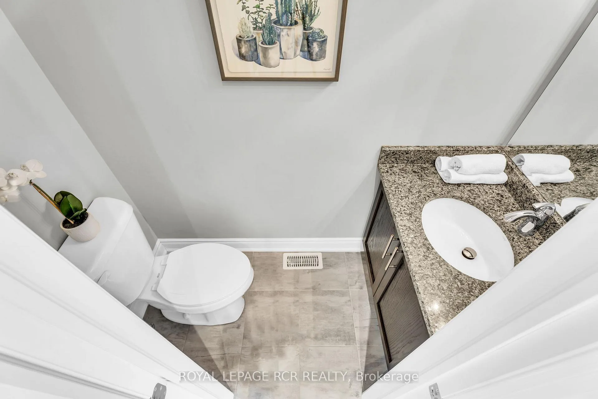 Photo 24 of 215 Walker Boulevard, New Tecumseth, Alliston — HOMEH