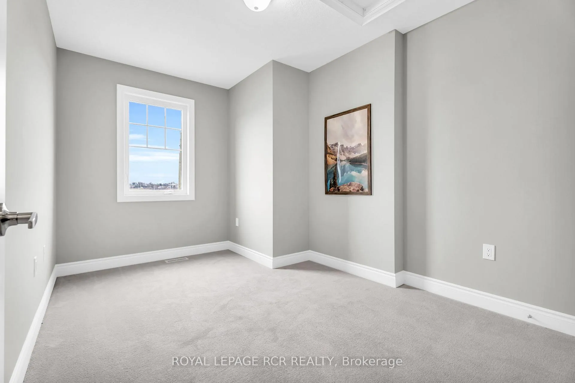 Photo 32 of 215 Walker Boulevard, New Tecumseth, Alliston — HOMEH