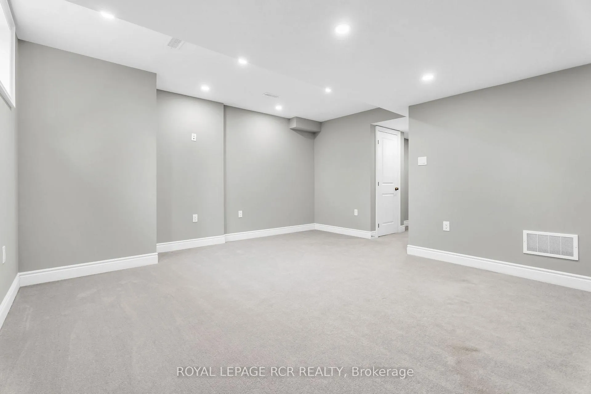 Photo 36 of 215 Walker Boulevard, New Tecumseth, Alliston — HOMEH