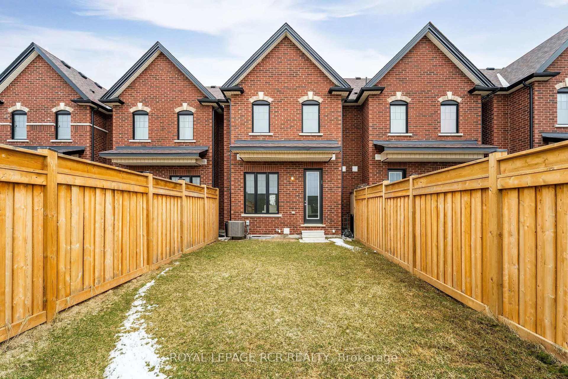Photo 39 of 215 Walker Boulevard, New Tecumseth, Alliston — HOMEH