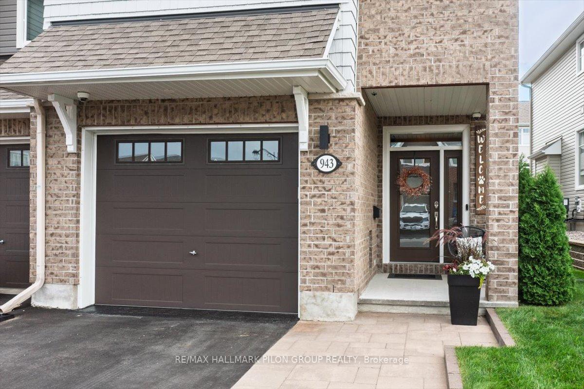Photo 2 of 943 Geographe Terrace, Ottawa, Camelot — HOMEH