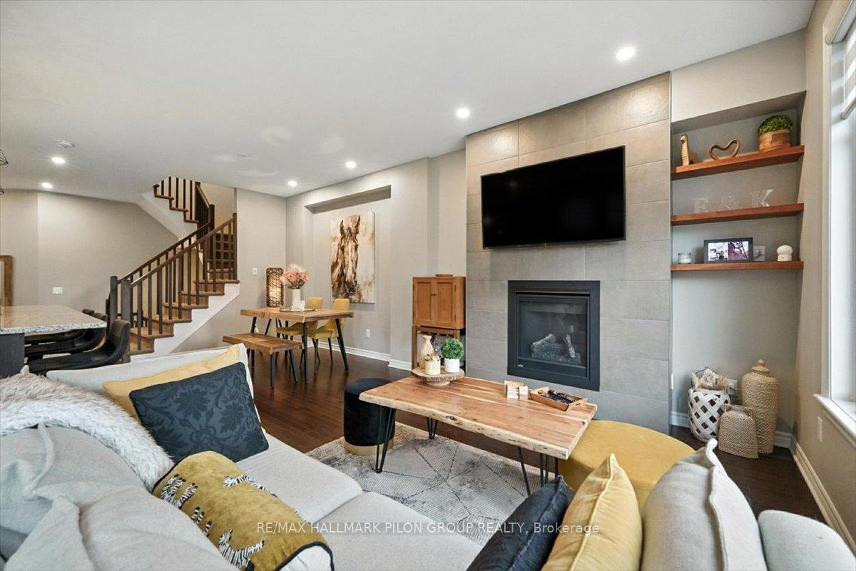 Photo 8 of 943 Geographe Terrace, Ottawa, Camelot — HOMEH