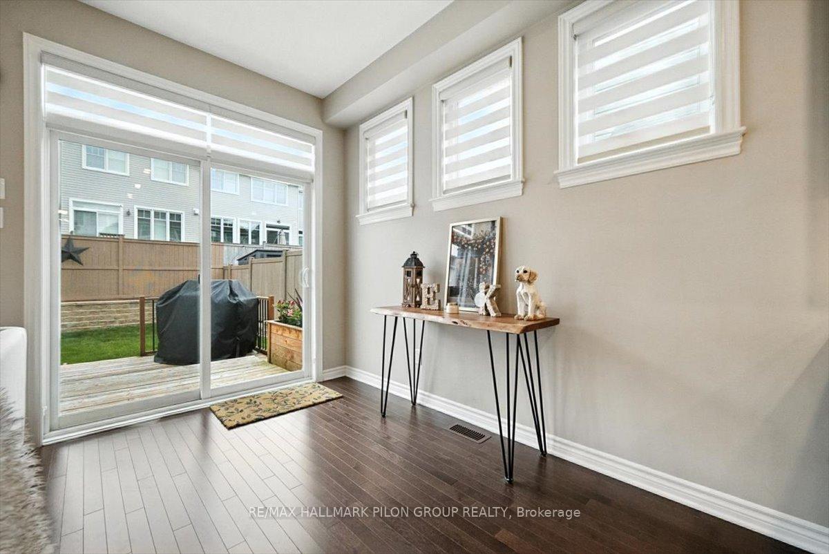 Photo 10 of 943 Geographe Terrace, Ottawa, Camelot — HOMEH