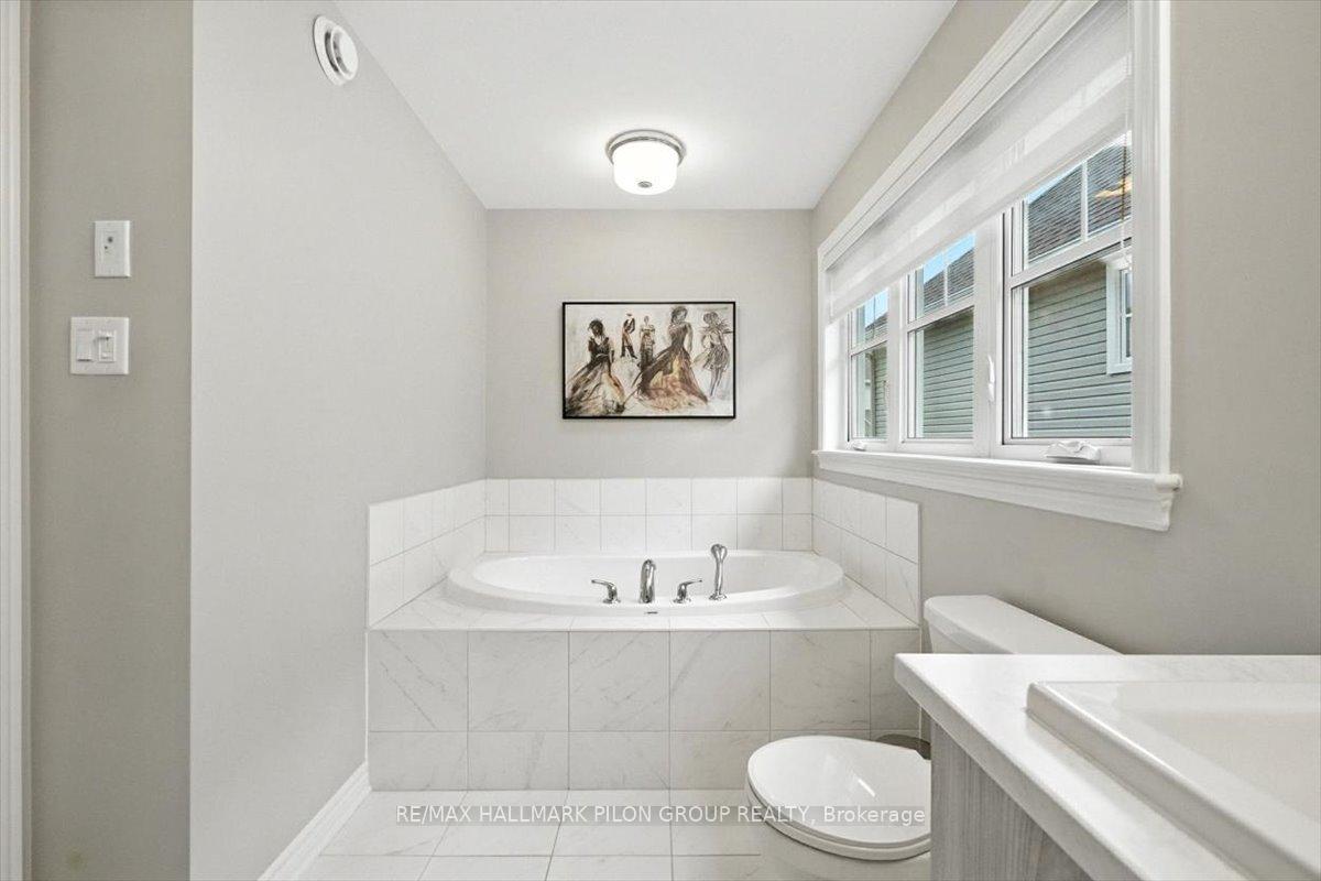 Photo 15 of 943 Geographe Terrace, Ottawa, Camelot — HOMEH