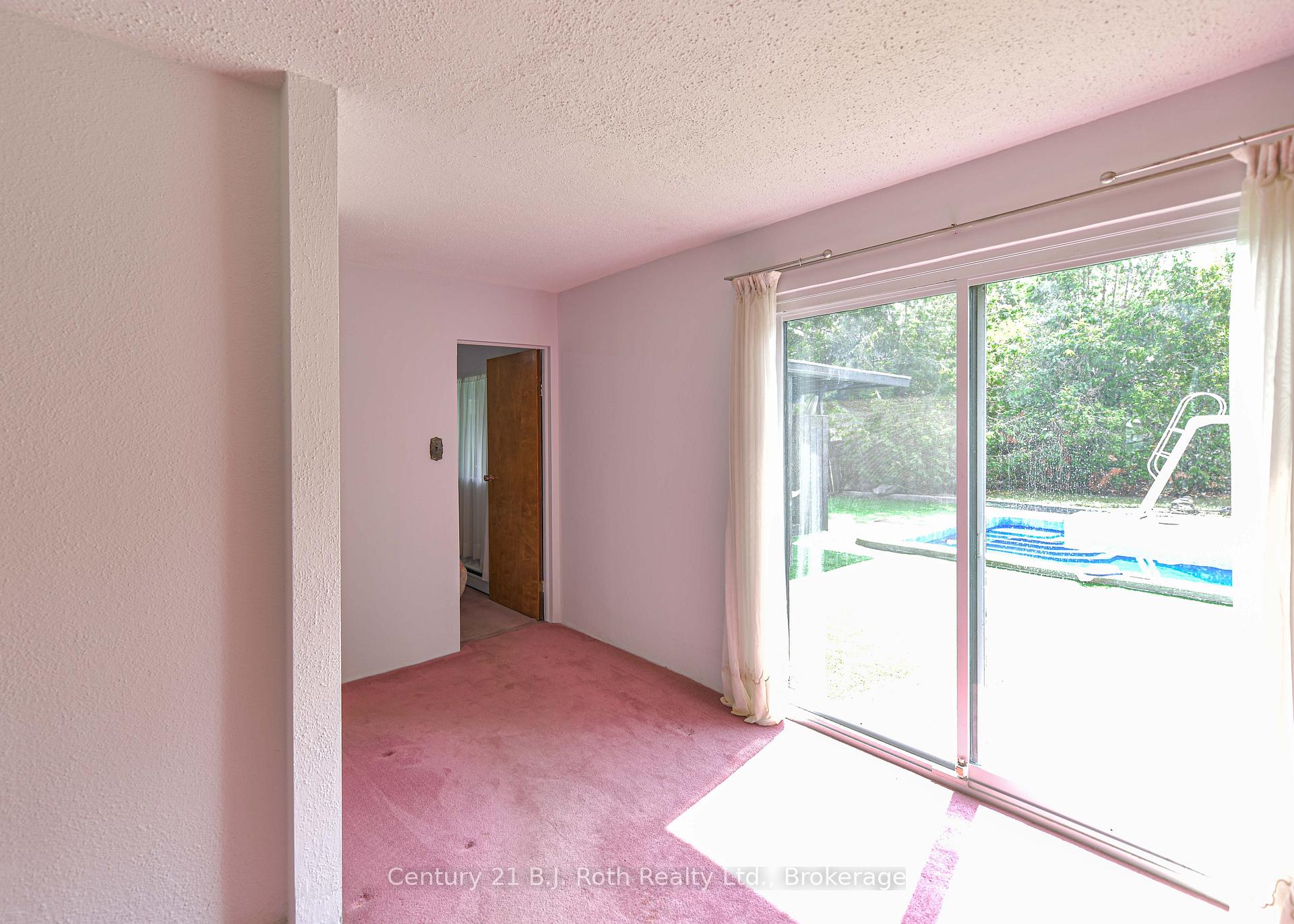 Photo 14 of 535 High Street, Orillia — HOMEH