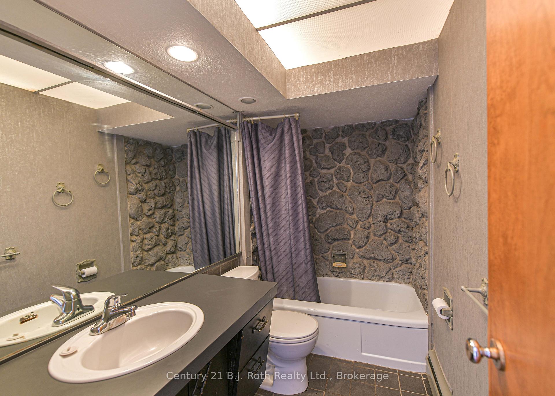Photo 18 of 535 High Street, Orillia — HOMEH