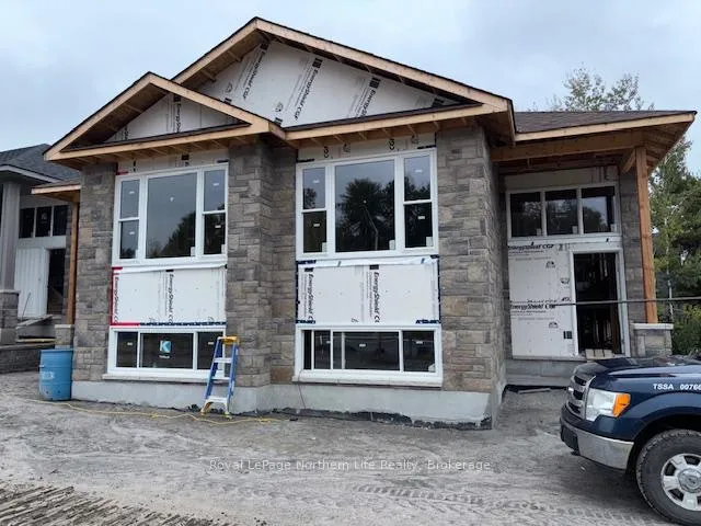 Front of 10 Meadow Wood Court