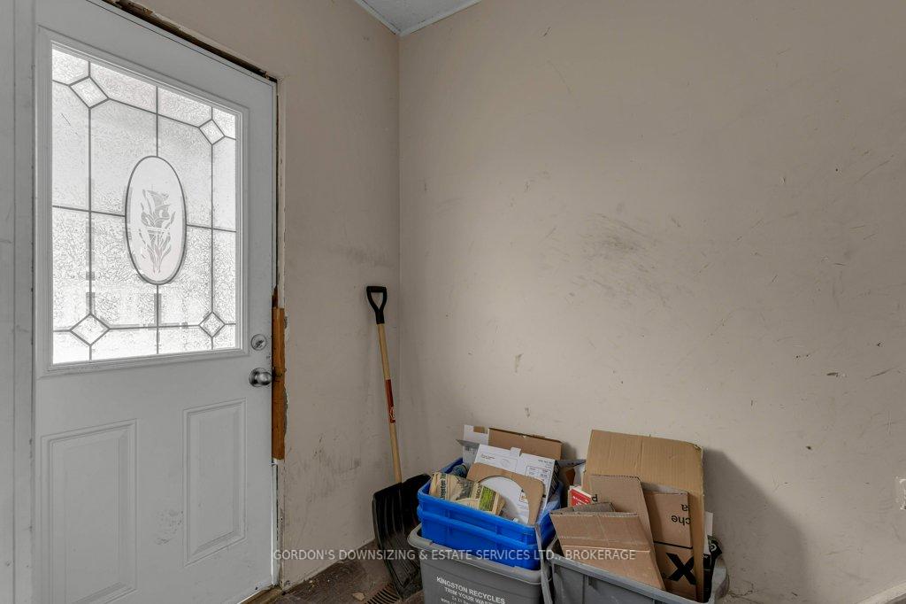 Photo 3 of 184 Montreal Street, Kingston, East of Sir John A. Blvd — HOMEH