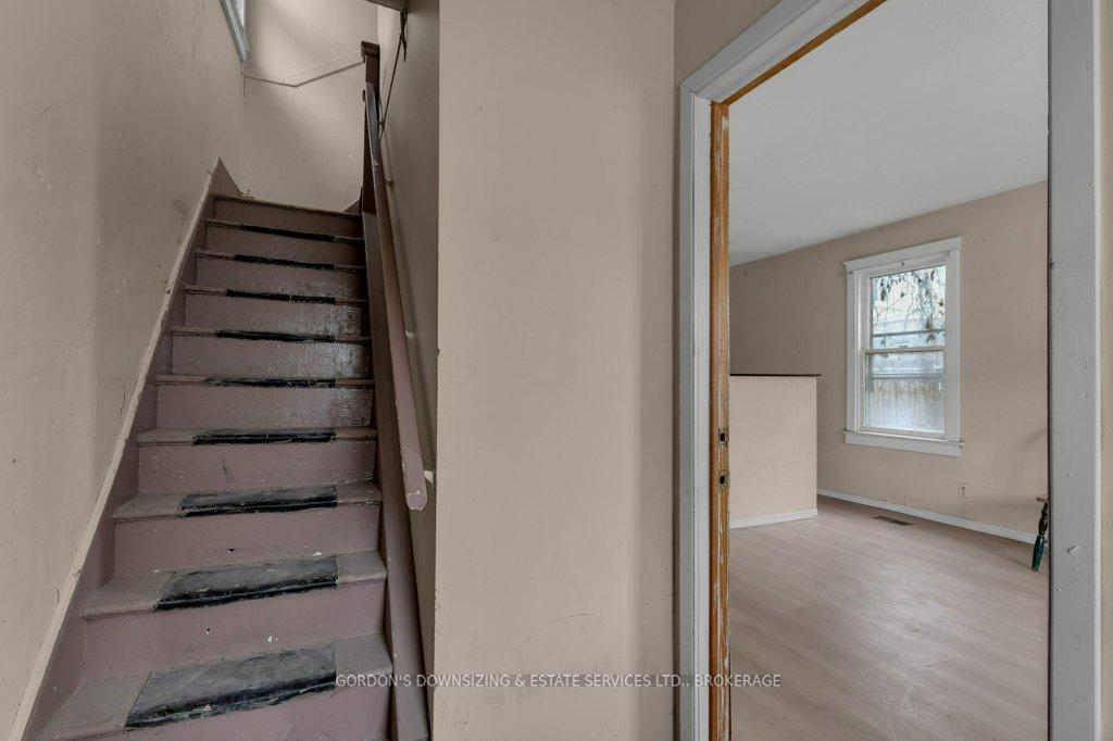 Photo 4 of 184 Montreal Street, Kingston, East of Sir John A. Blvd — HOMEH