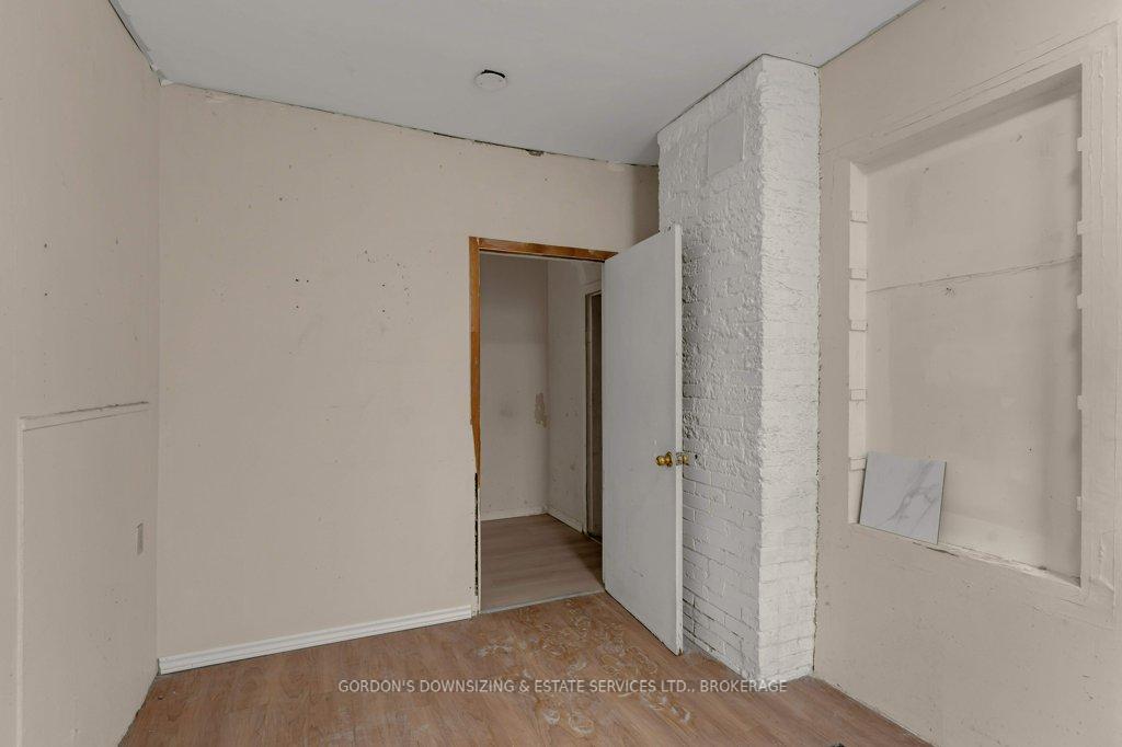 Photo 12 of 184 Montreal Street, Kingston, East of Sir John A. Blvd — HOMEH
