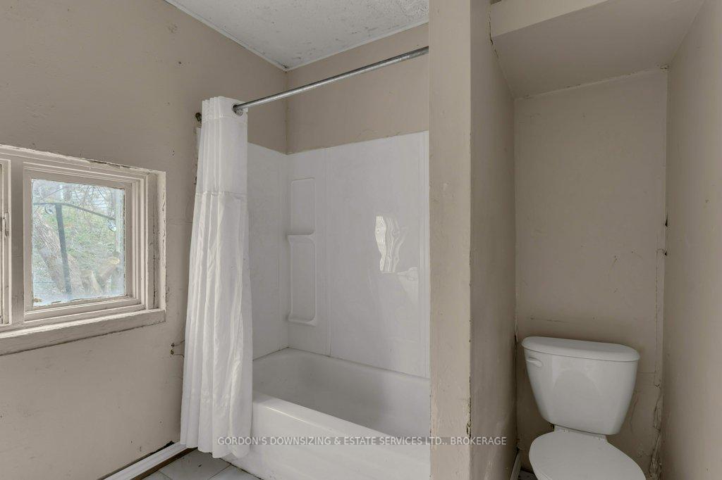 Photo 15 of 184 Montreal Street, Kingston, East of Sir John A. Blvd — HOMEH