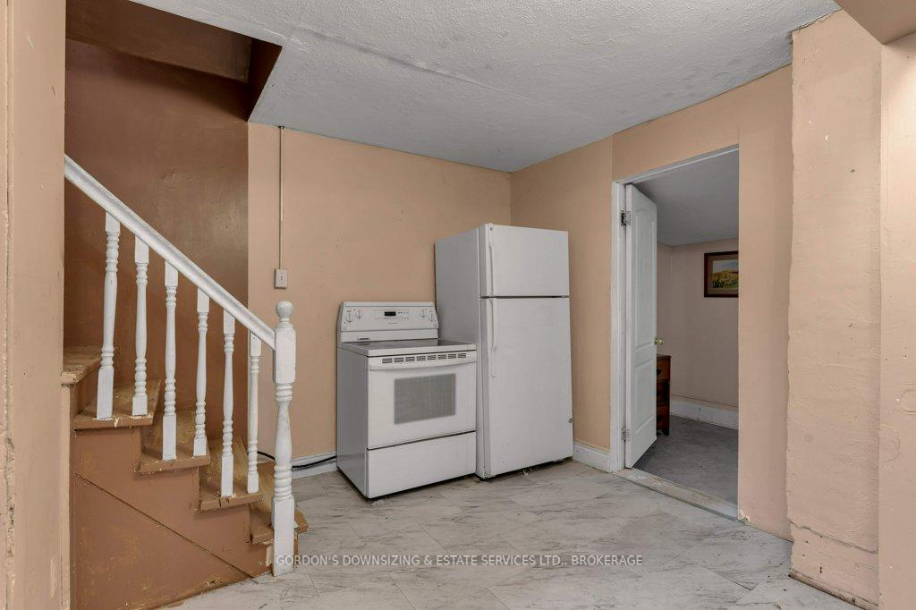 Photo 17 of 184 Montreal Street, Kingston, East of Sir John A. Blvd — HOMEH