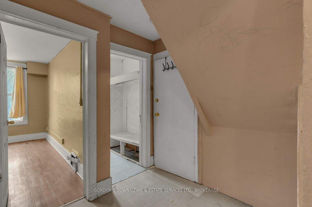 Photo 20 of 184 Montreal Street, Kingston, East of Sir John A. Blvd — HOMEH