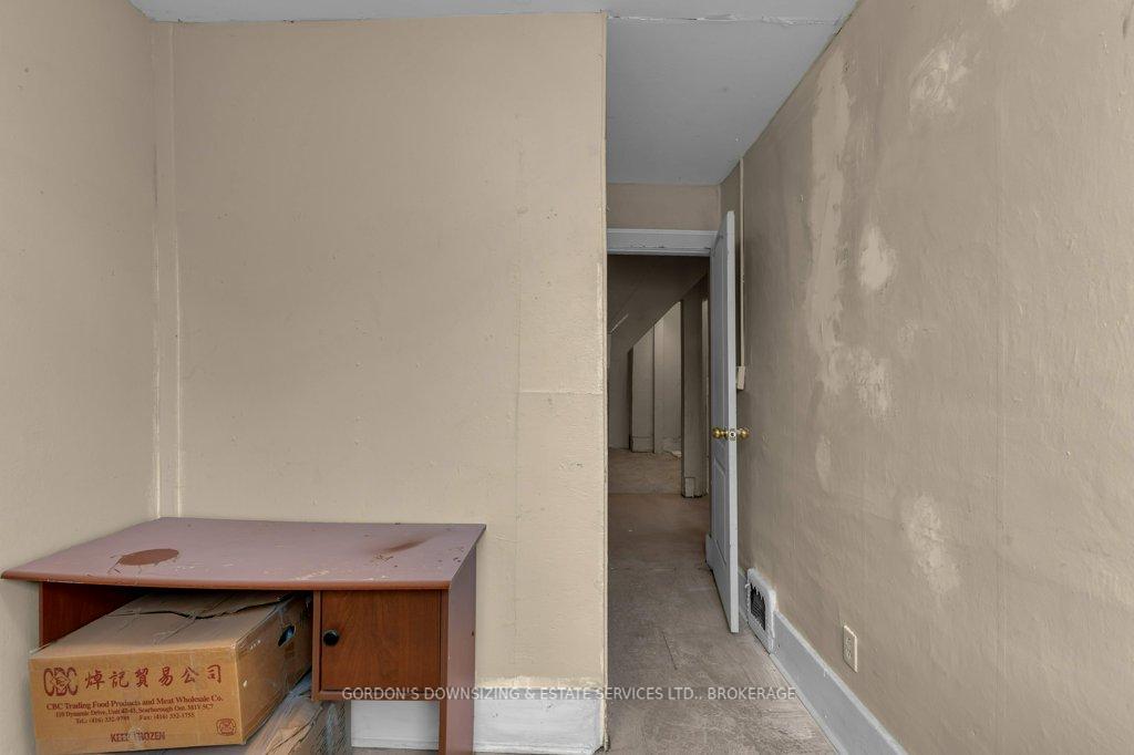 Photo 24 of 184 Montreal Street, Kingston, East of Sir John A. Blvd — HOMEH