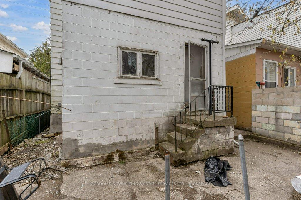 Photo 36 of 184 Montreal Street, Kingston, East of Sir John A. Blvd — HOMEH