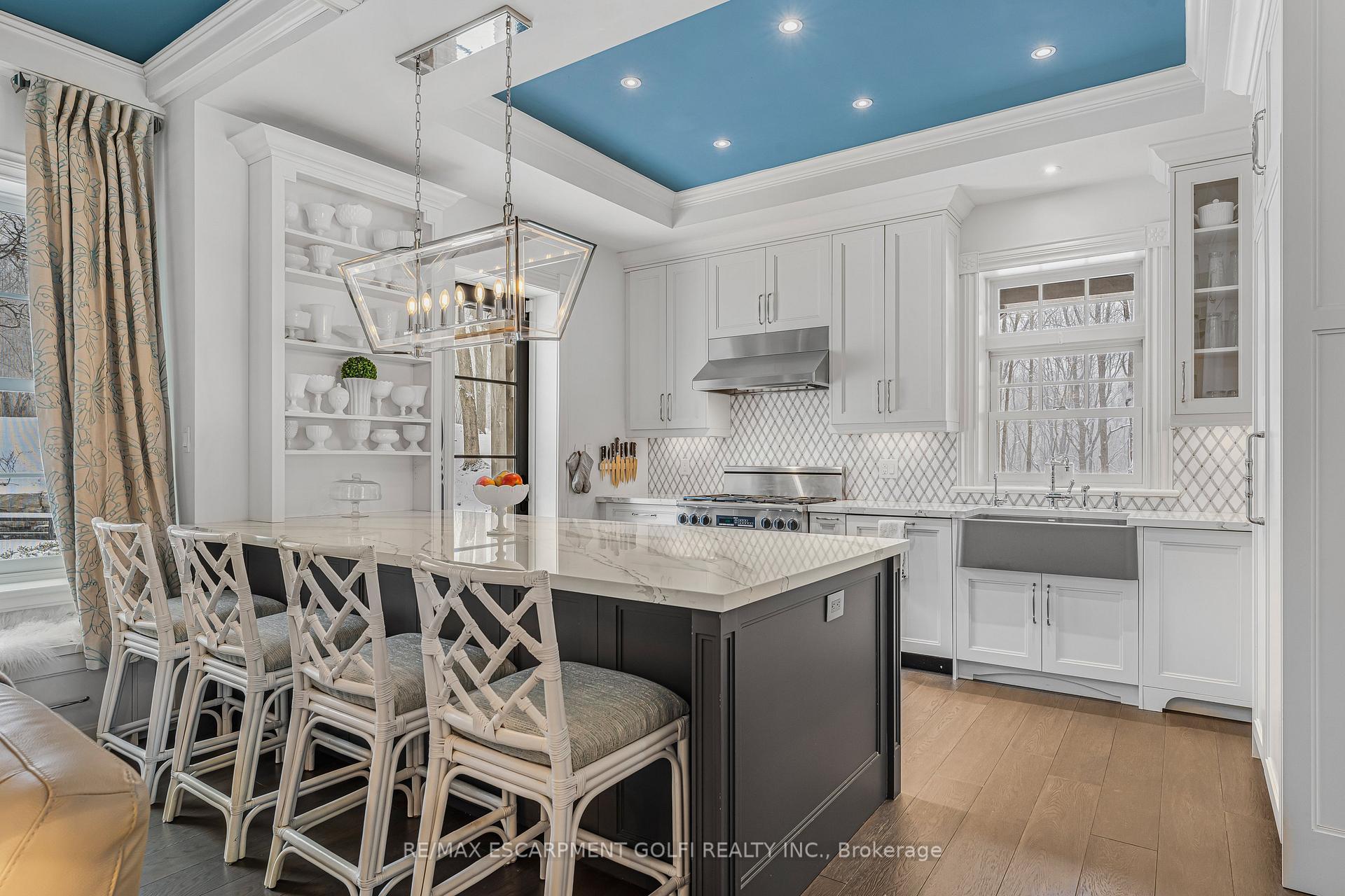 Photo 11 of 2165 Effingham Street, Pelham, North Pelham — HOMEH