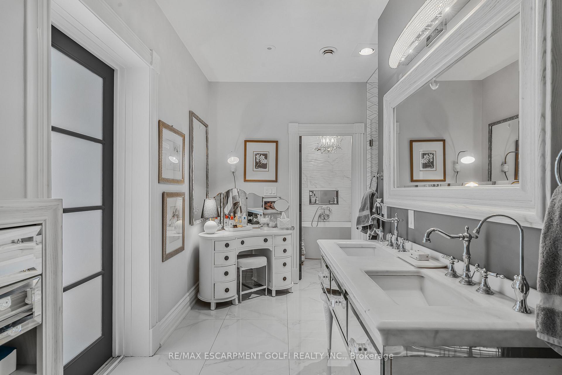 Photo 20 of 2165 Effingham Street, Pelham, North Pelham — HOMEH