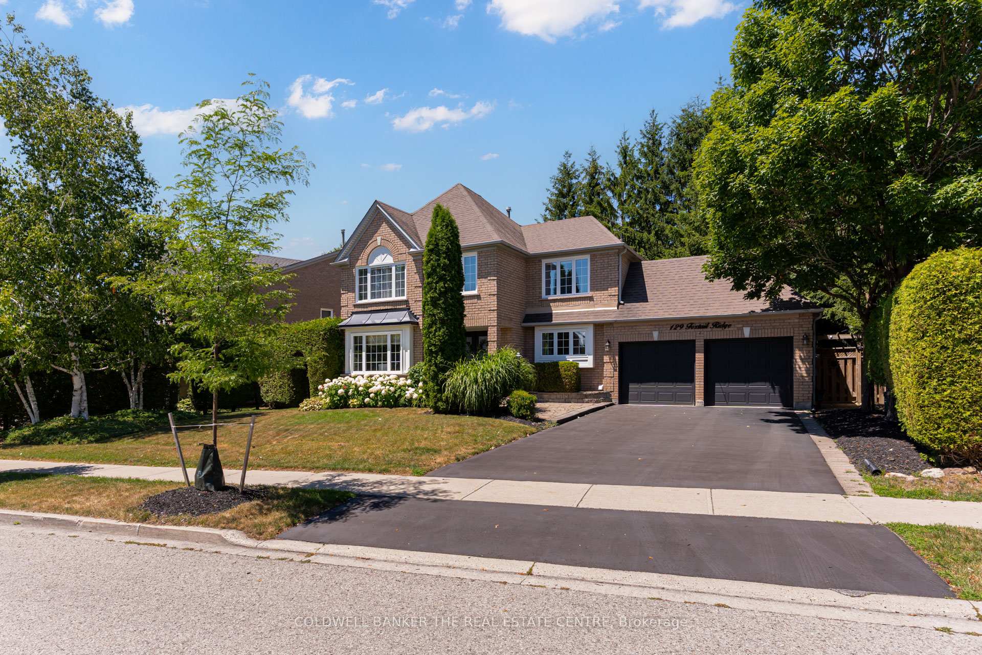 Photo 1 of 129 Foxtail Ridge, Newmarket, Armitage — HOMEH
