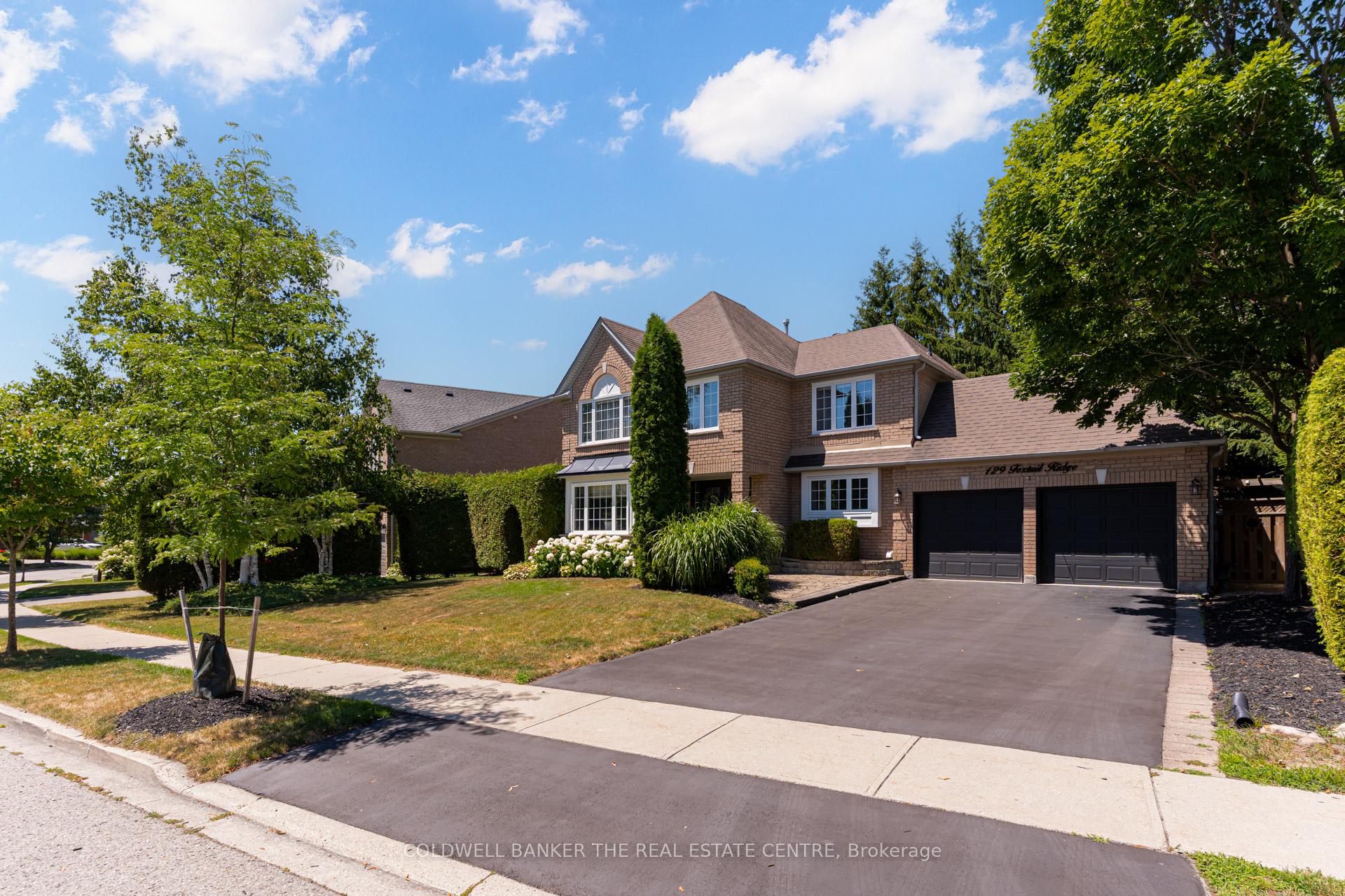 Photo 3 of 129 Foxtail Ridge, Newmarket, Armitage — HOMEH