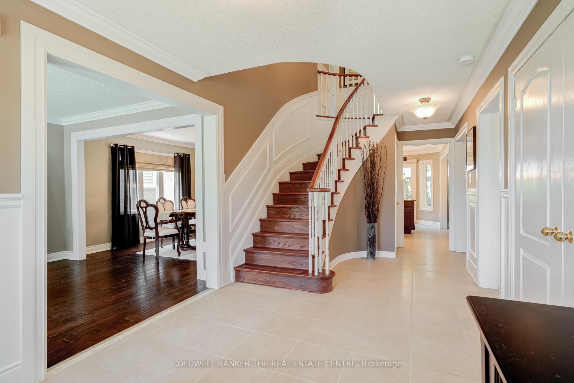 Photo 6 of 129 Foxtail Ridge, Newmarket, Armitage — HOMEH