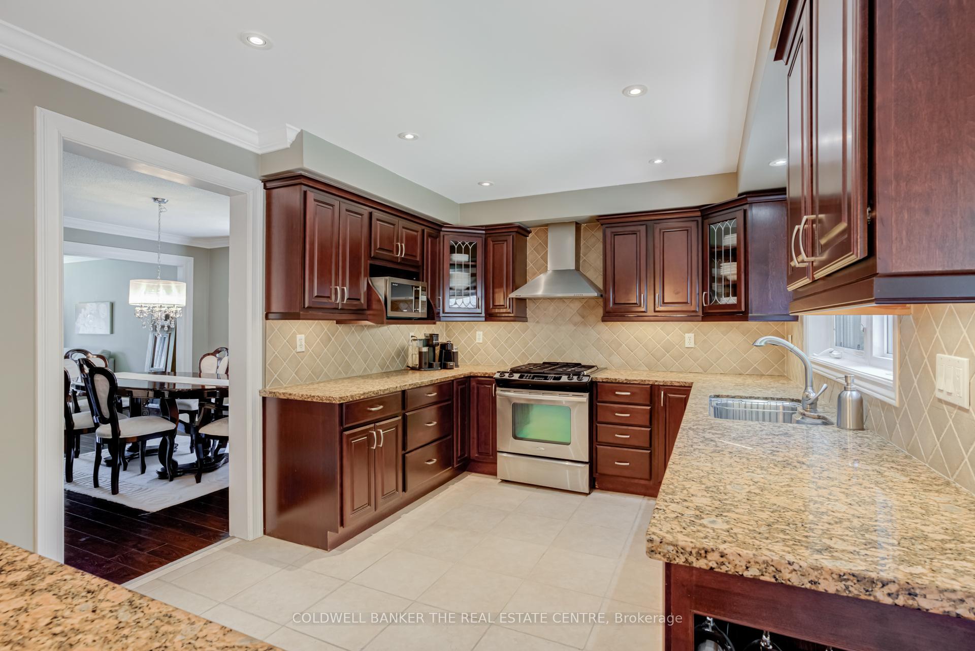 Photo 12 of 129 Foxtail Ridge, Newmarket, Armitage — HOMEH