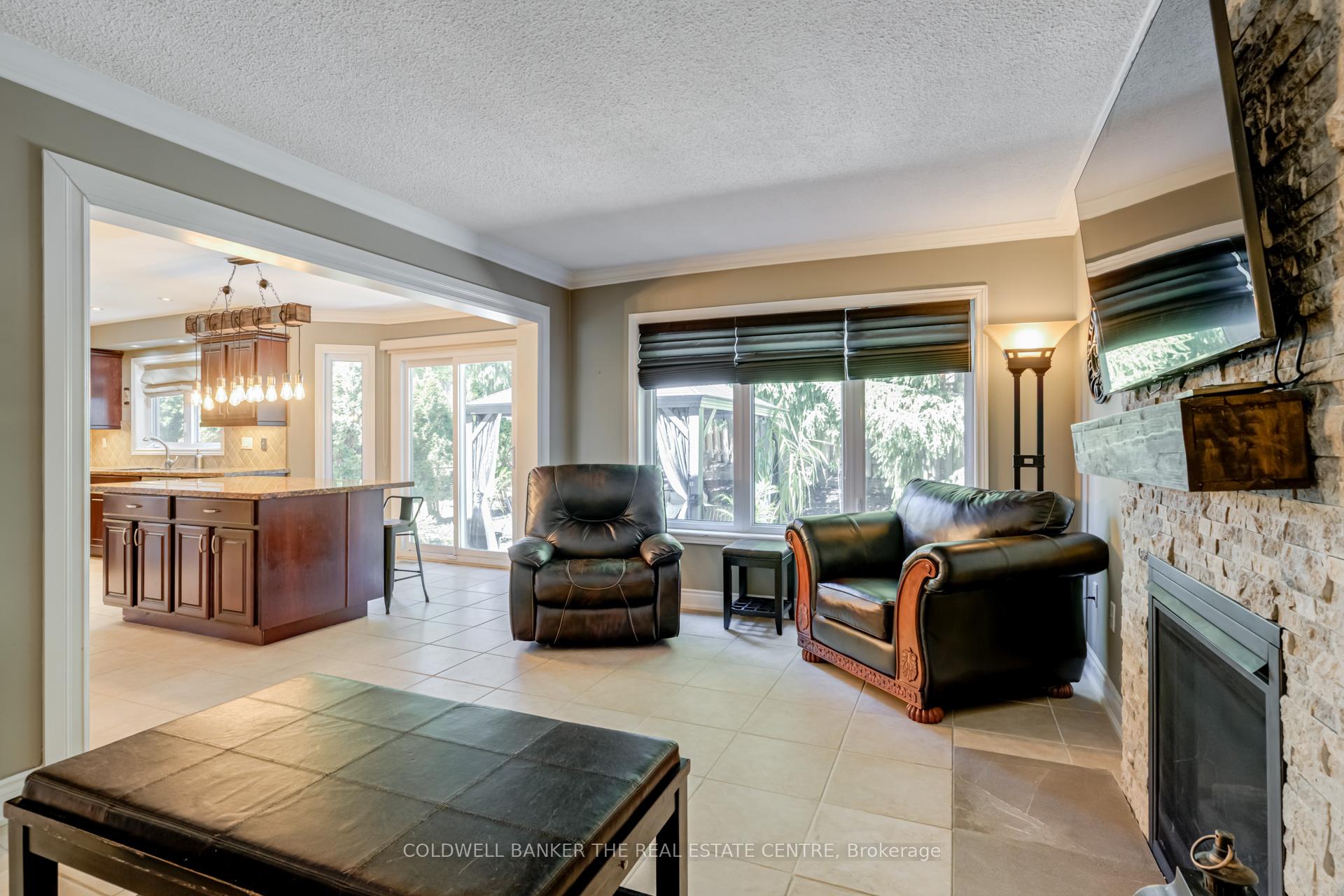 Photo 16 of 129 Foxtail Ridge, Newmarket, Armitage — HOMEH
