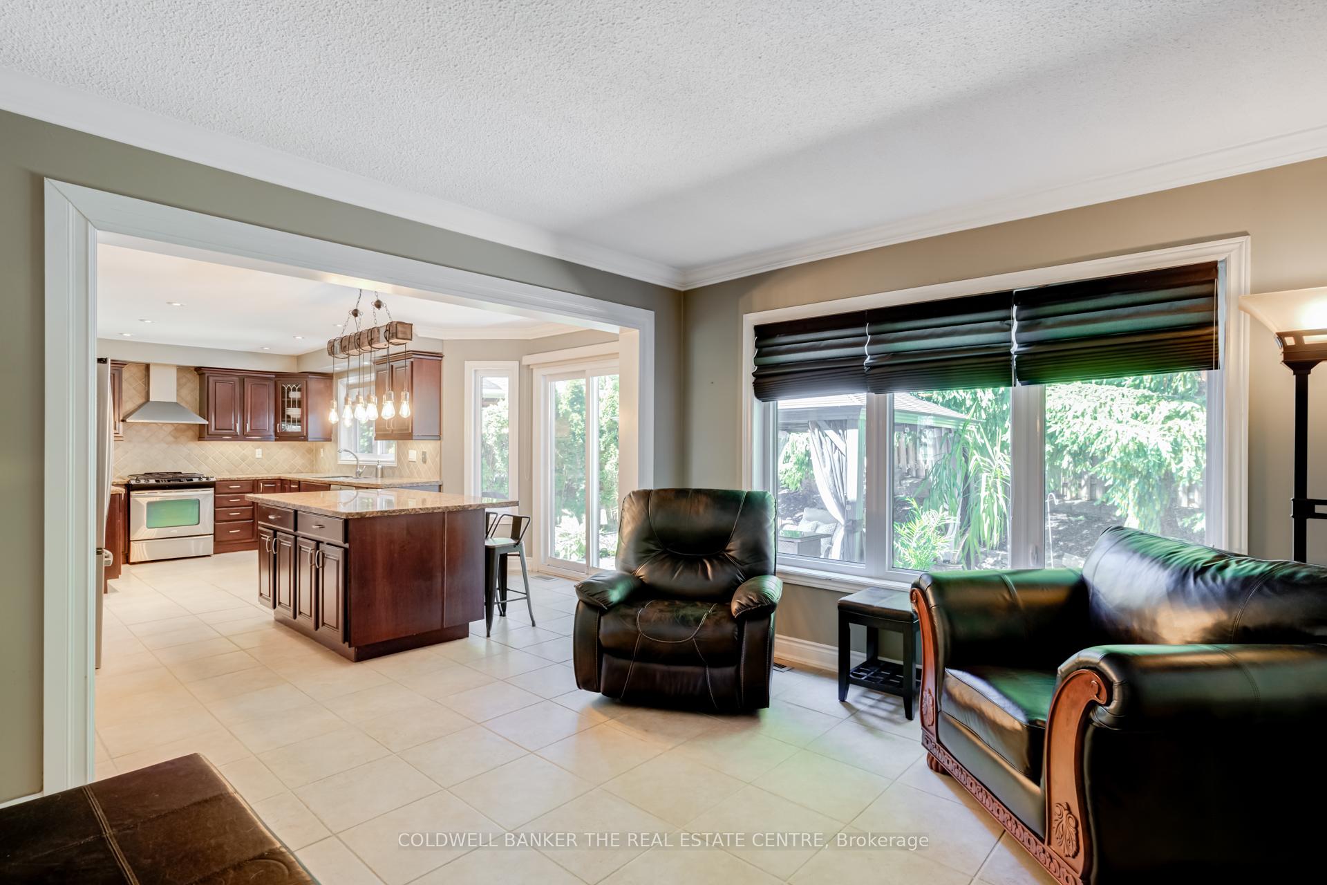 Photo 17 of 129 Foxtail Ridge, Newmarket, Armitage — HOMEH