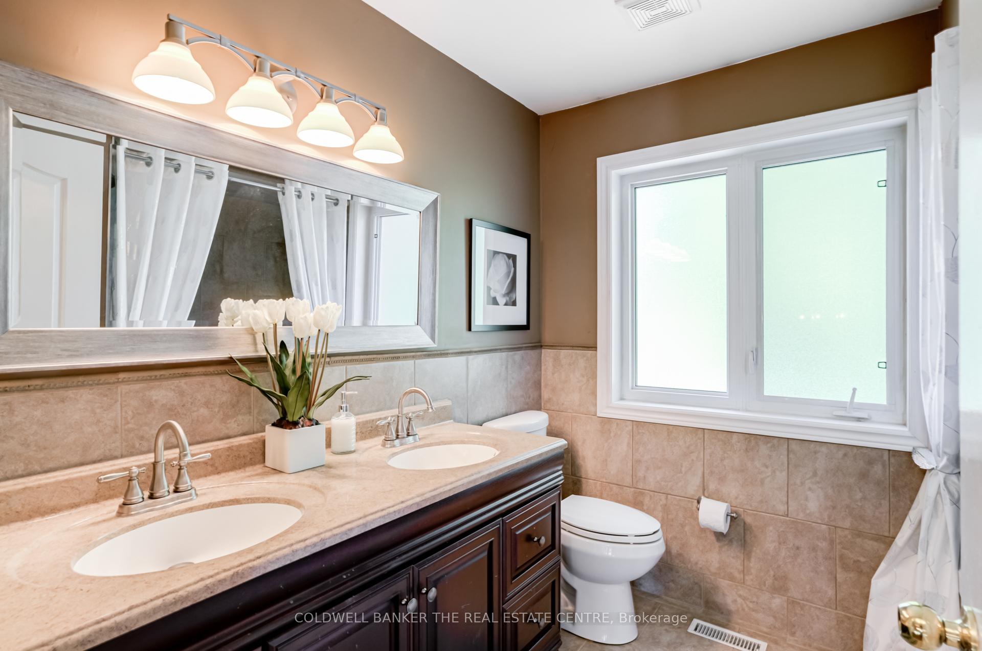 Photo 43 of 129 Foxtail Ridge, Newmarket, Armitage — HOMEH