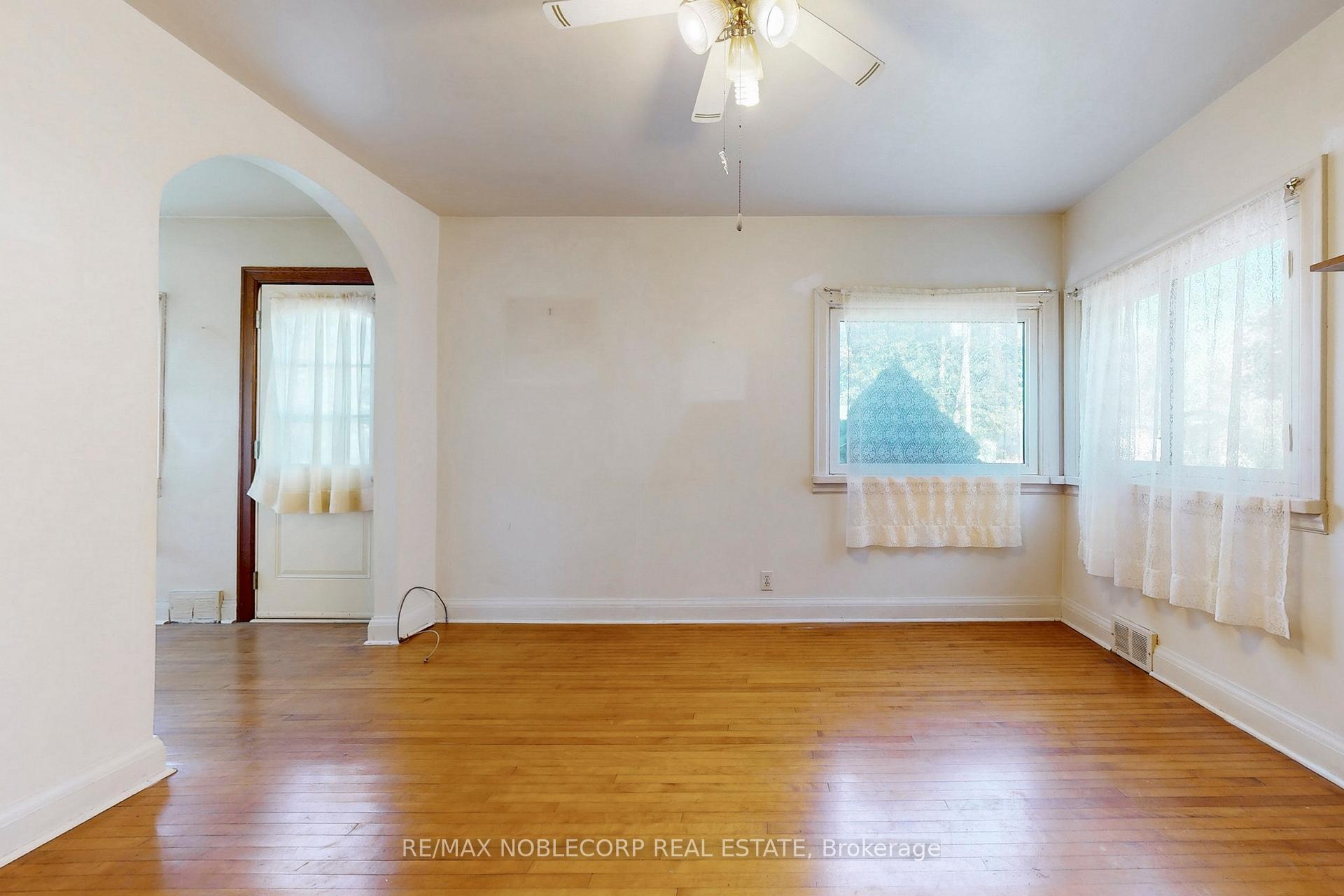 Photo 13 of 51 Simcoe Street, Orillia — HOMEH
