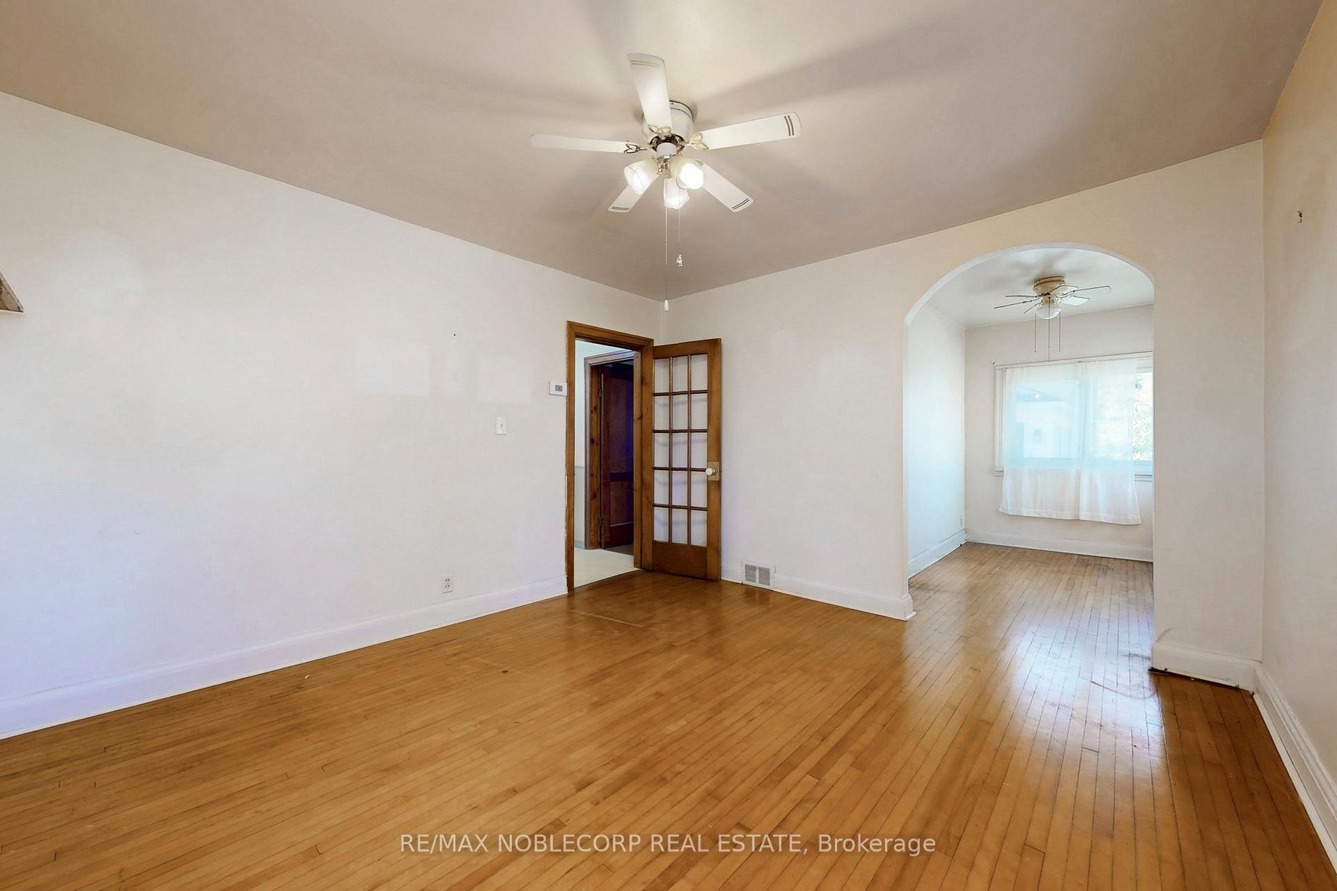 Photo 16 of 51 Simcoe Street, Orillia — HOMEH